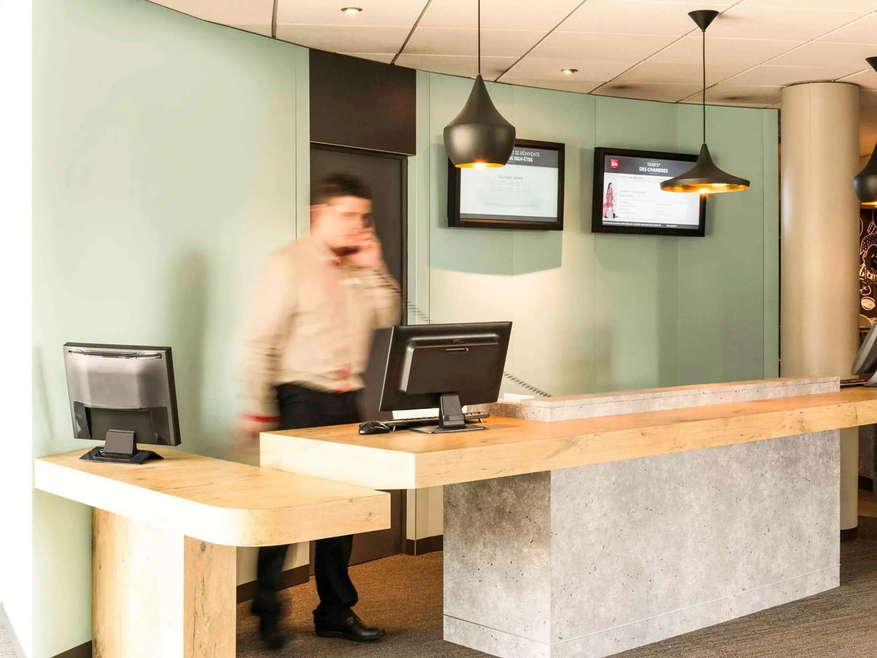 Property building in Ibis Orly Chevilly Tram 7 Property building in Ibis Orly Chevilly Tram 7
