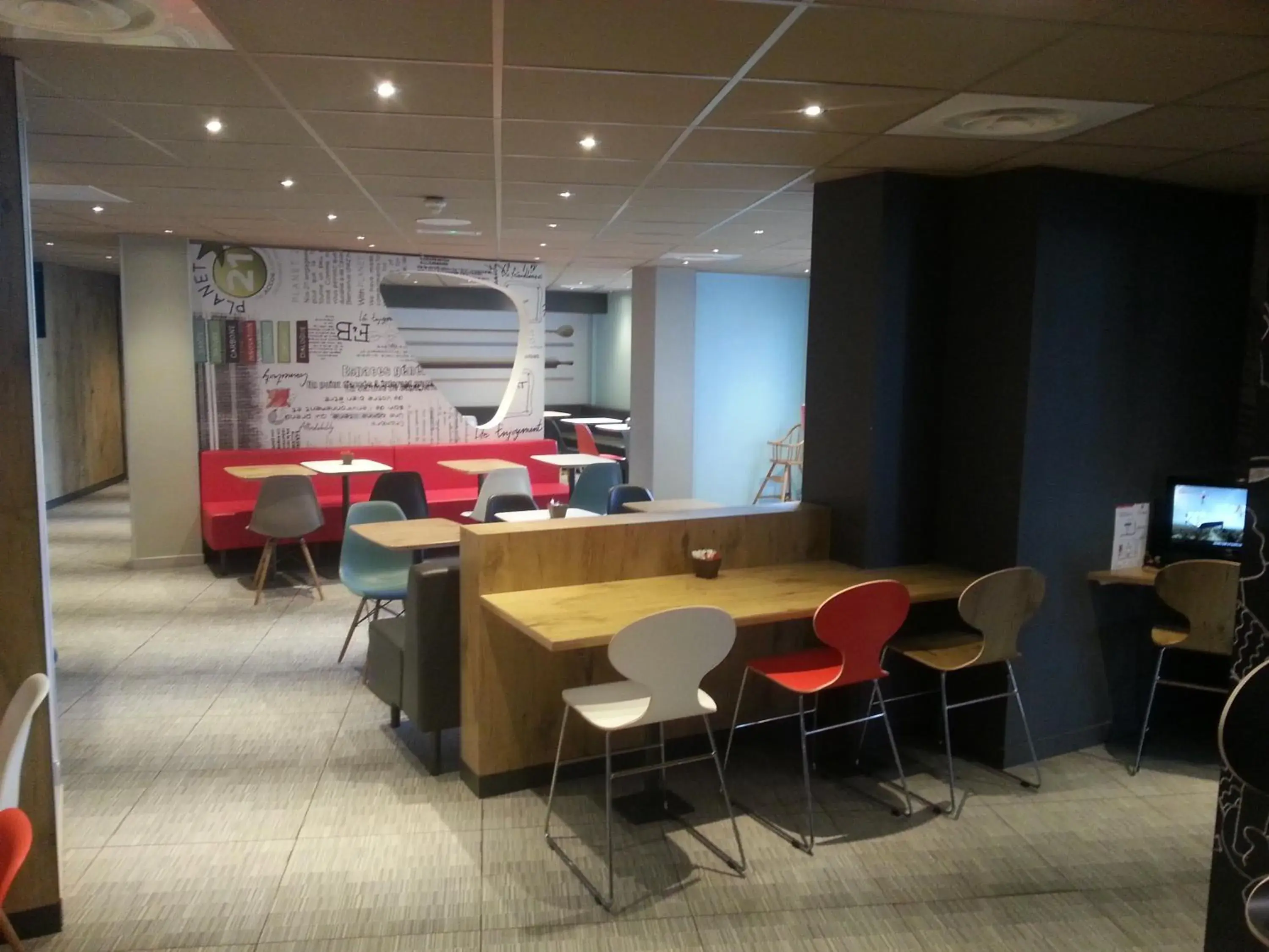 Restaurant/places to eat in Ibis Orly Chevilly Tram 7 Restaurant/places to eat in Ibis Orly Chevilly Tram 7