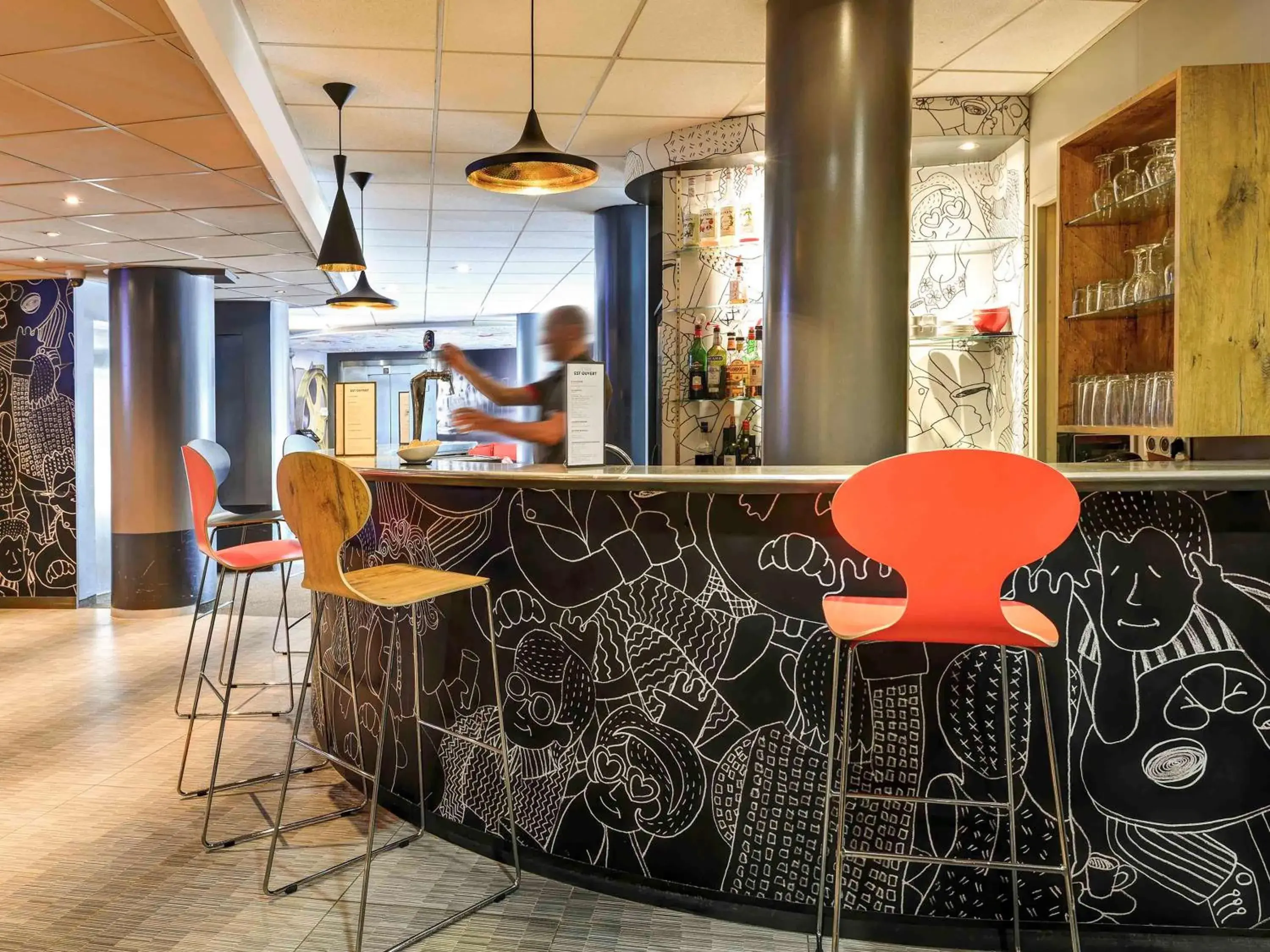 Lounge or bar in Ibis Orly Chevilly Tram 7 Lounge or bar in Ibis Orly Chevilly Tram 7