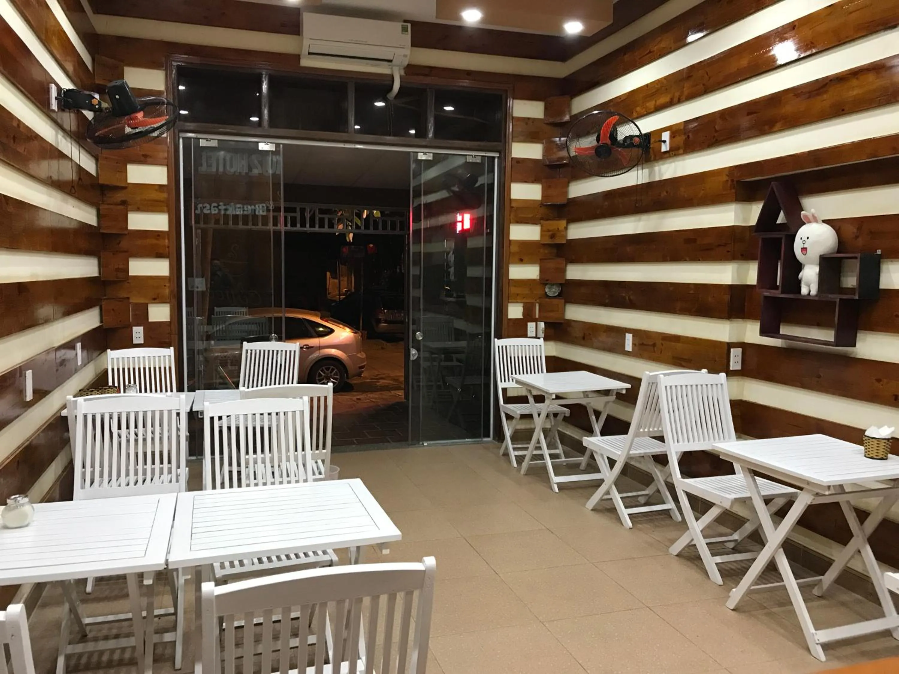 Restaurant/places to eat in Huong Thao 2 Hotel