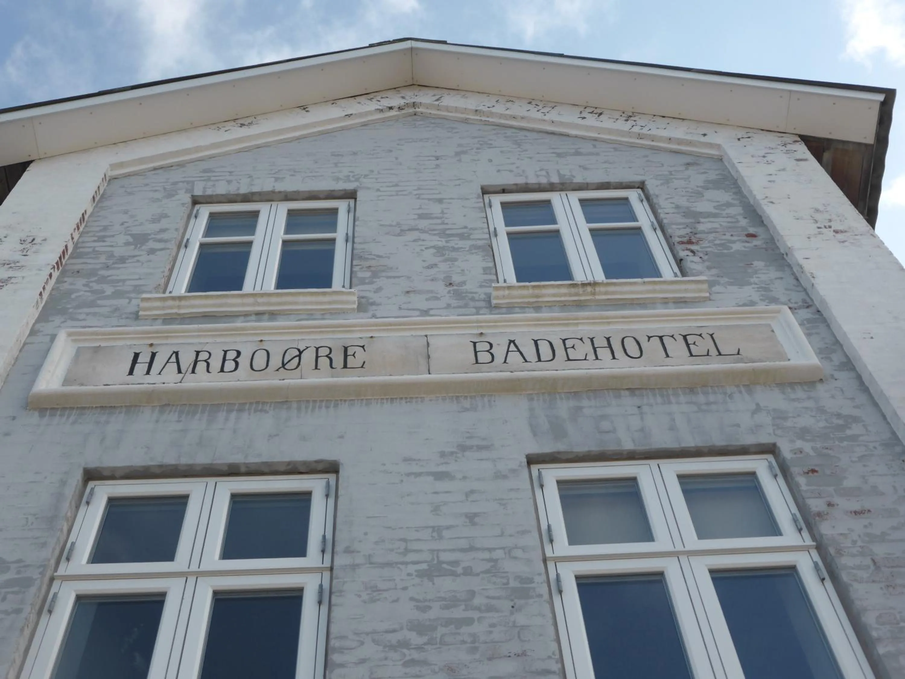 Facade/entrance in Harboøre Hotel
