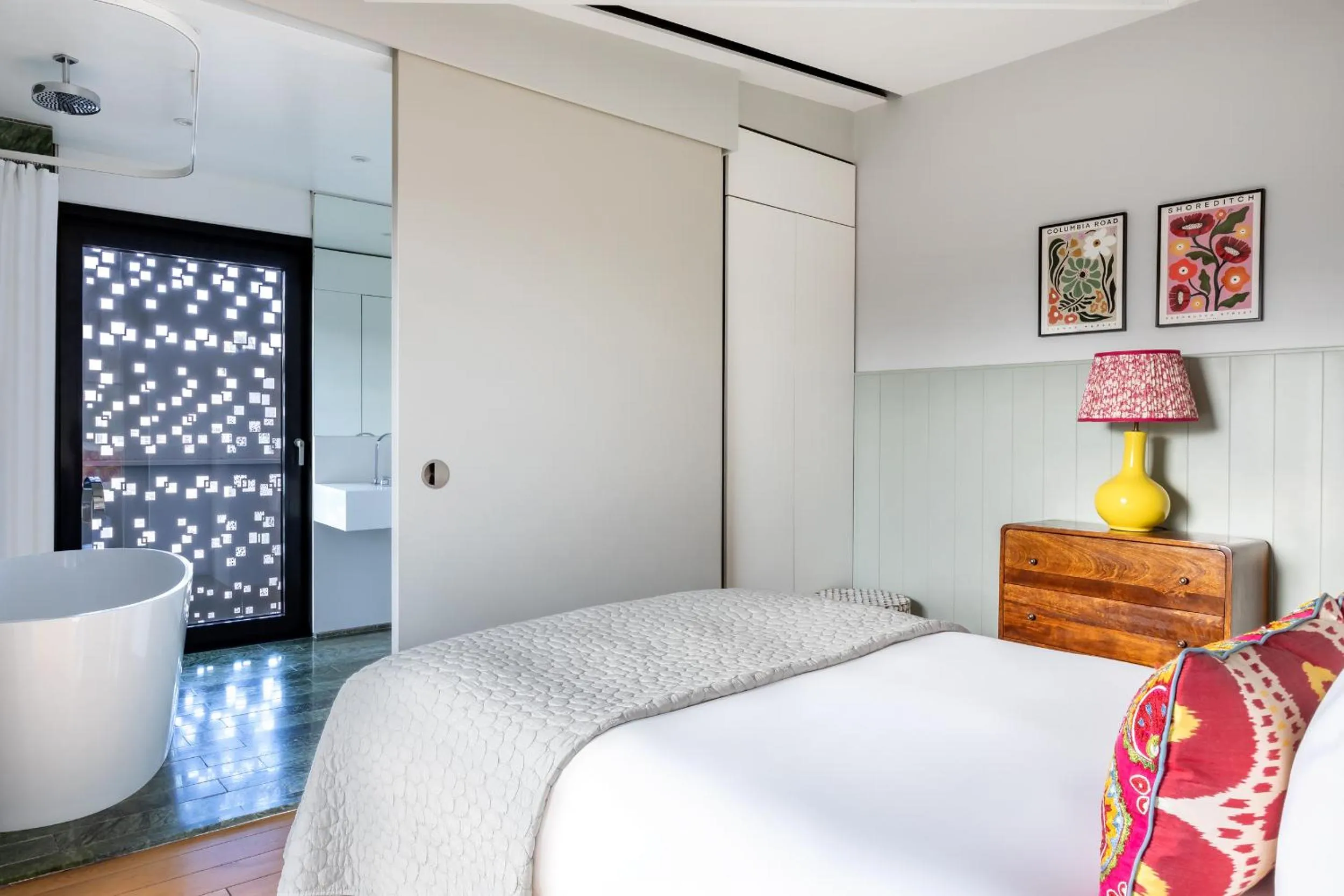 Bedroom, Bed in Town Hall Hotel - Shoreditch