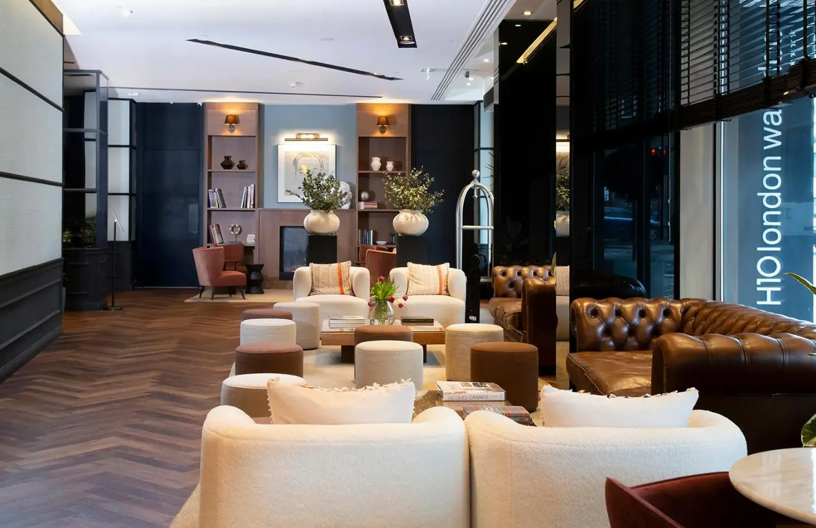 Lobby or reception in H10 London Waterloo Lobby or reception in H10 London Waterloo