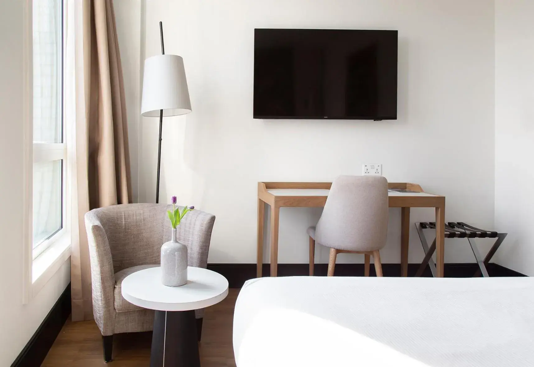 Bedroom, Bed in H10 London Waterloo Bedroom, Bed in H10 London Waterloo