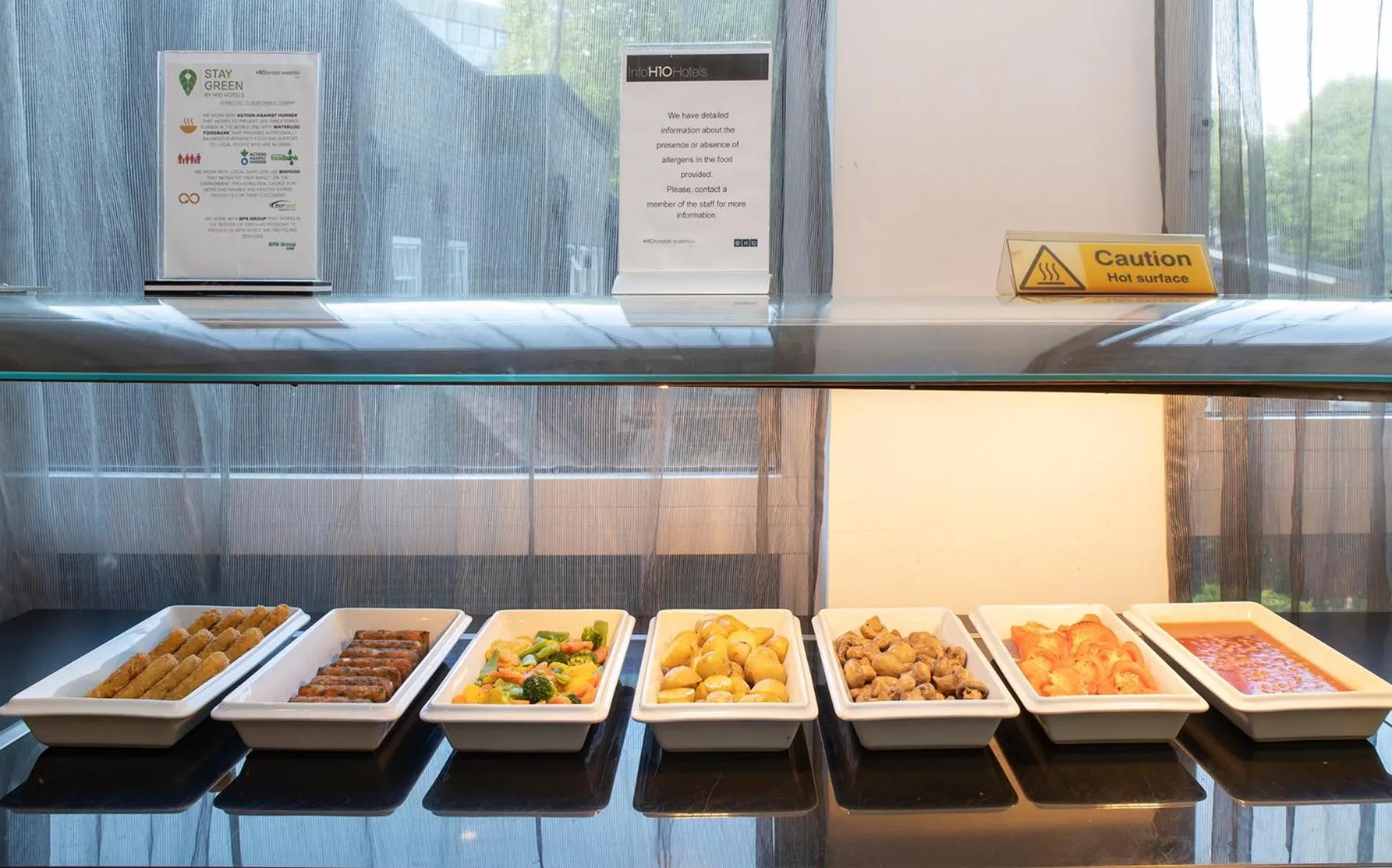 Buffet breakfast in H10 London Waterloo