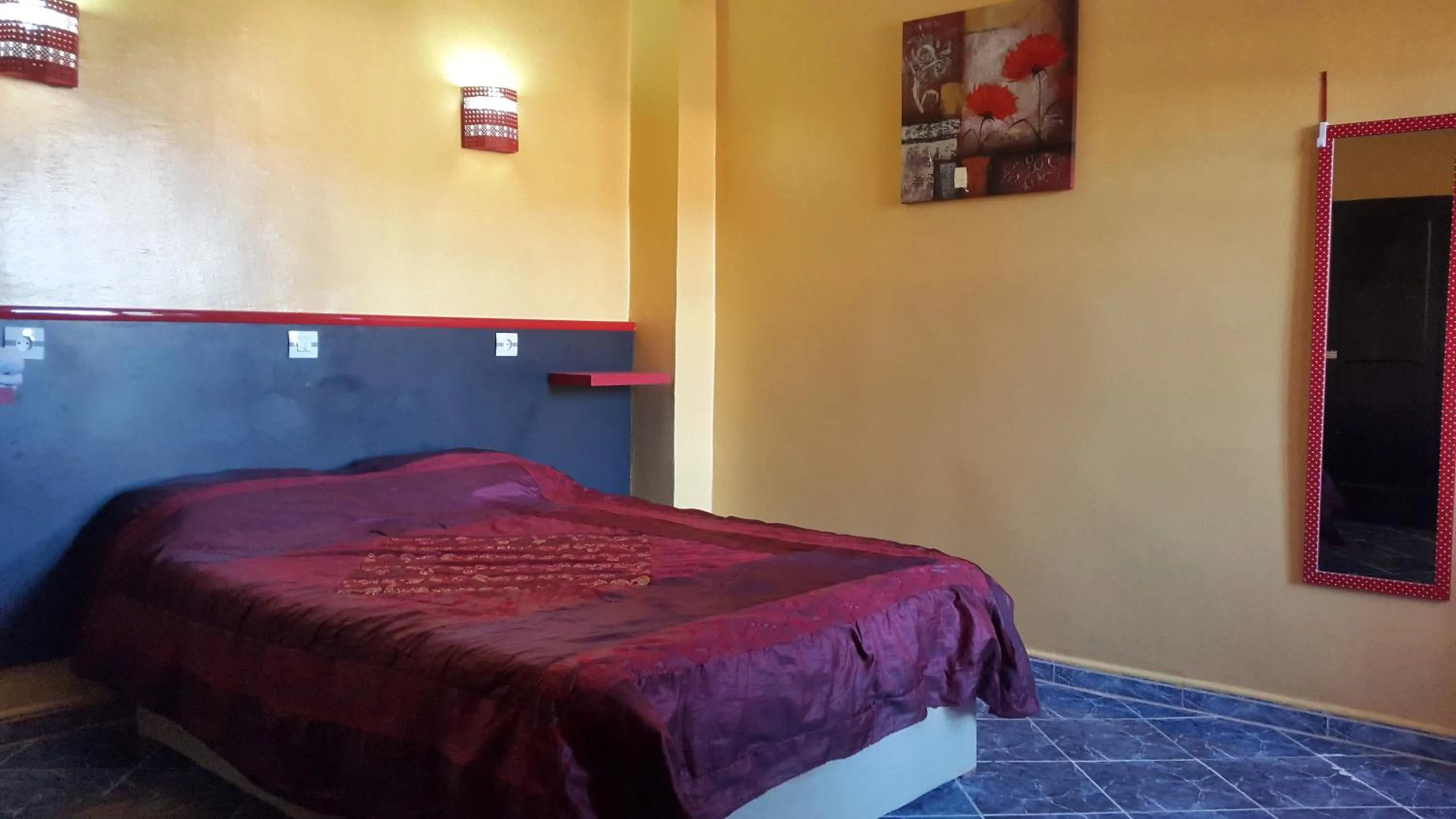 Photo of the whole room in Hotel la brise