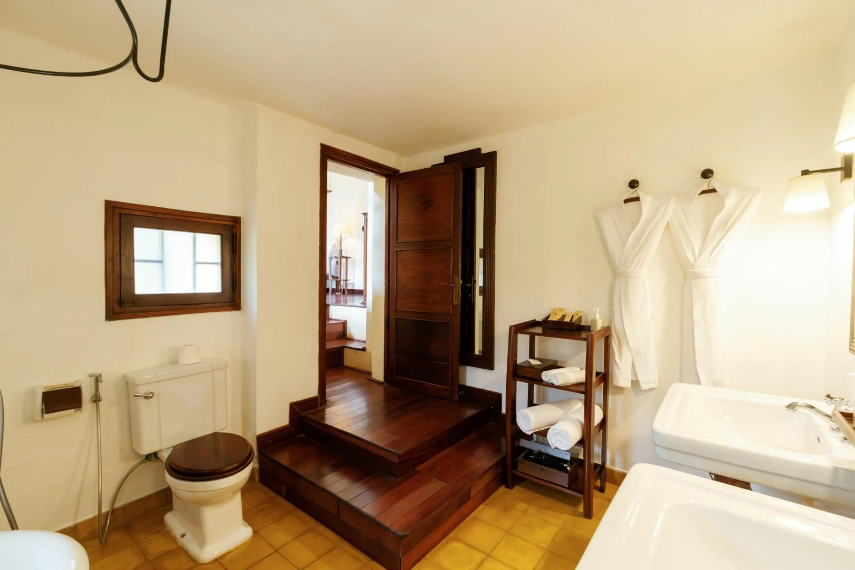 Bathroom, Bed in Ana Mandara Villas Dalat Resort & Spa