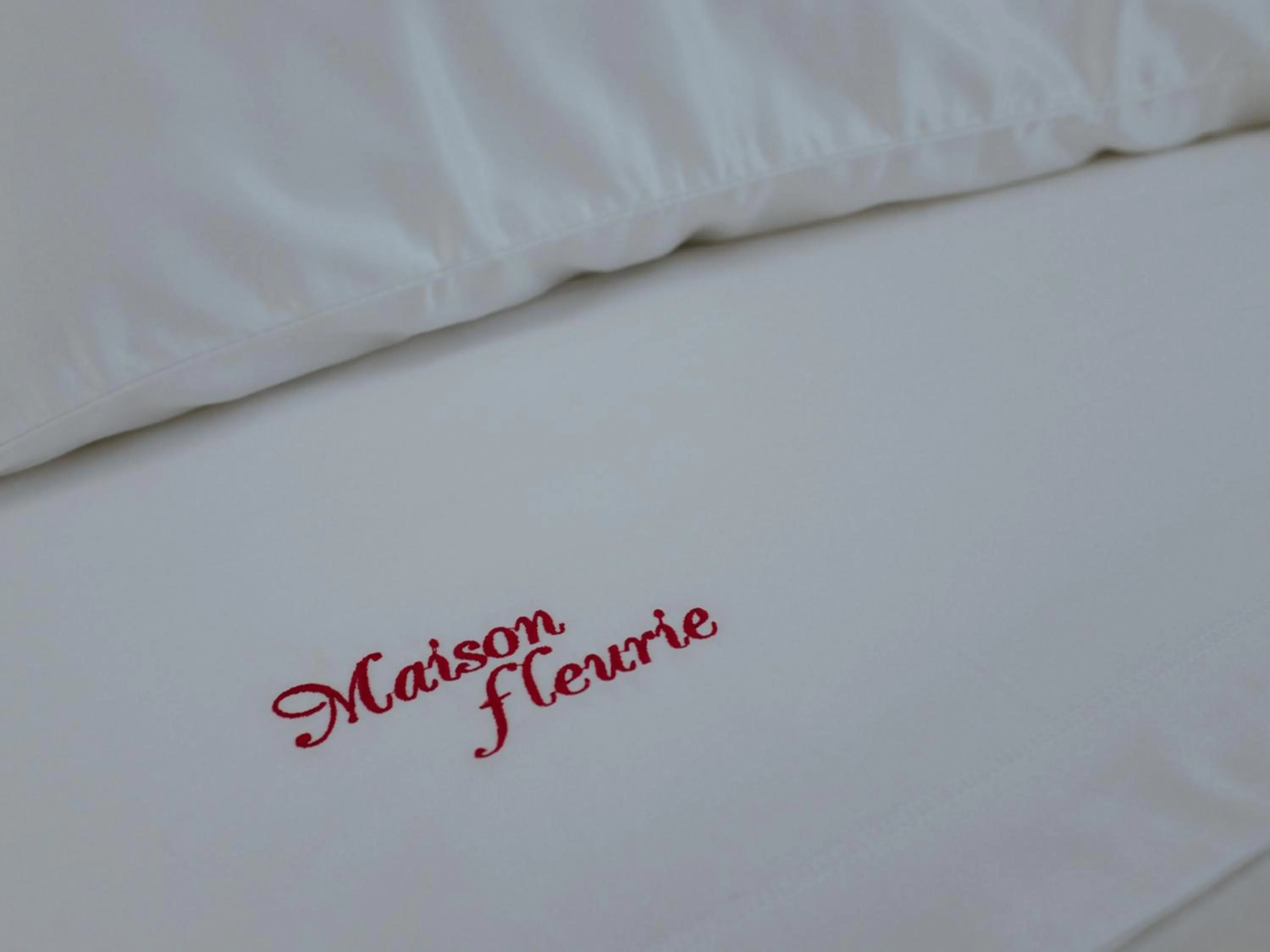 Bed in Maison Fleurie