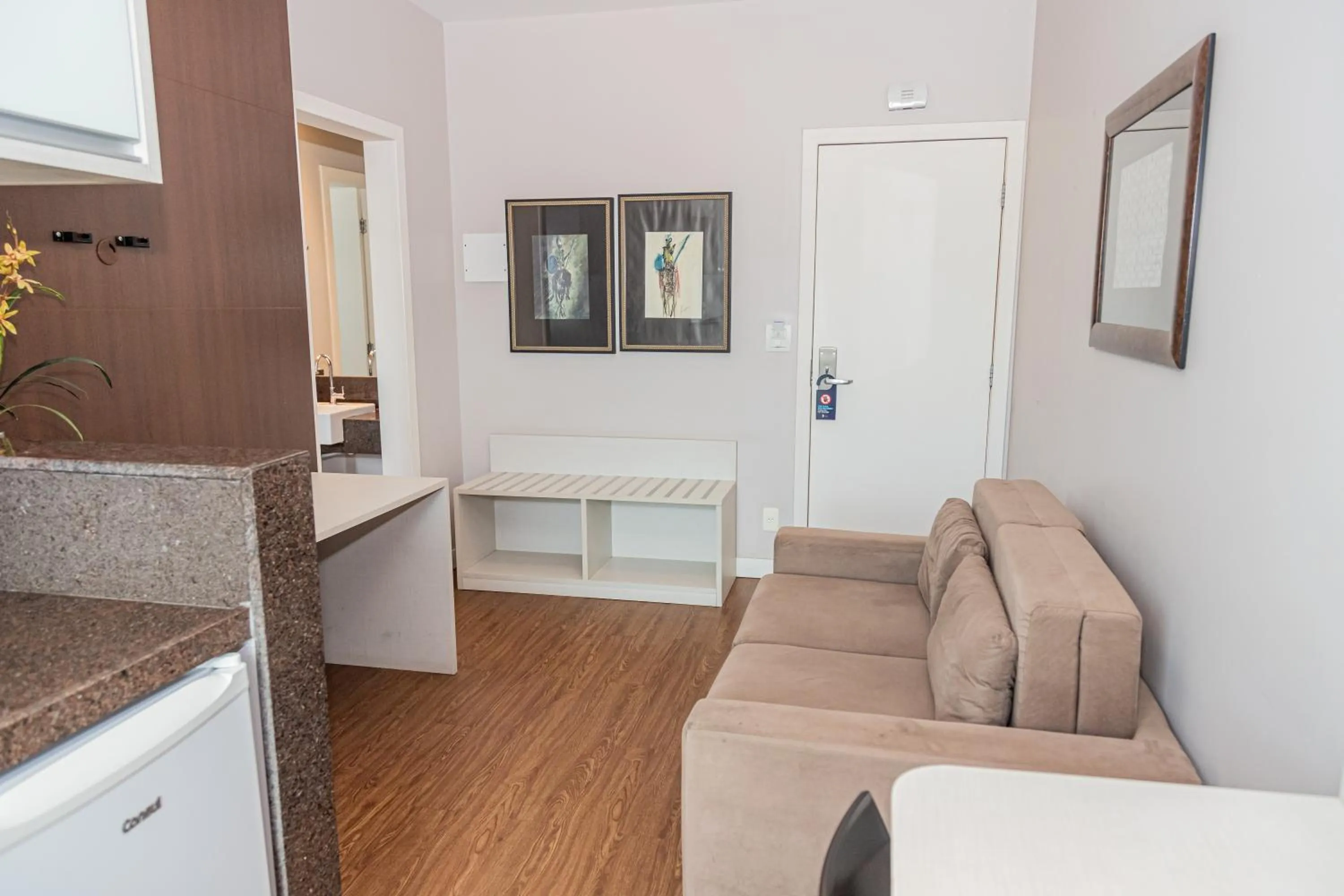 oven in Hotel Eldorado Flat