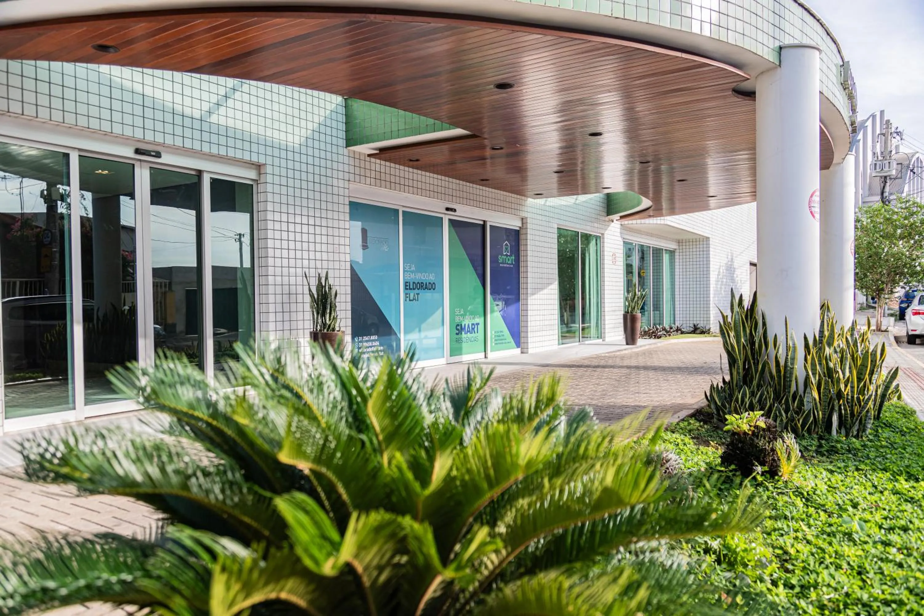 Property building in Hotel Eldorado Flat