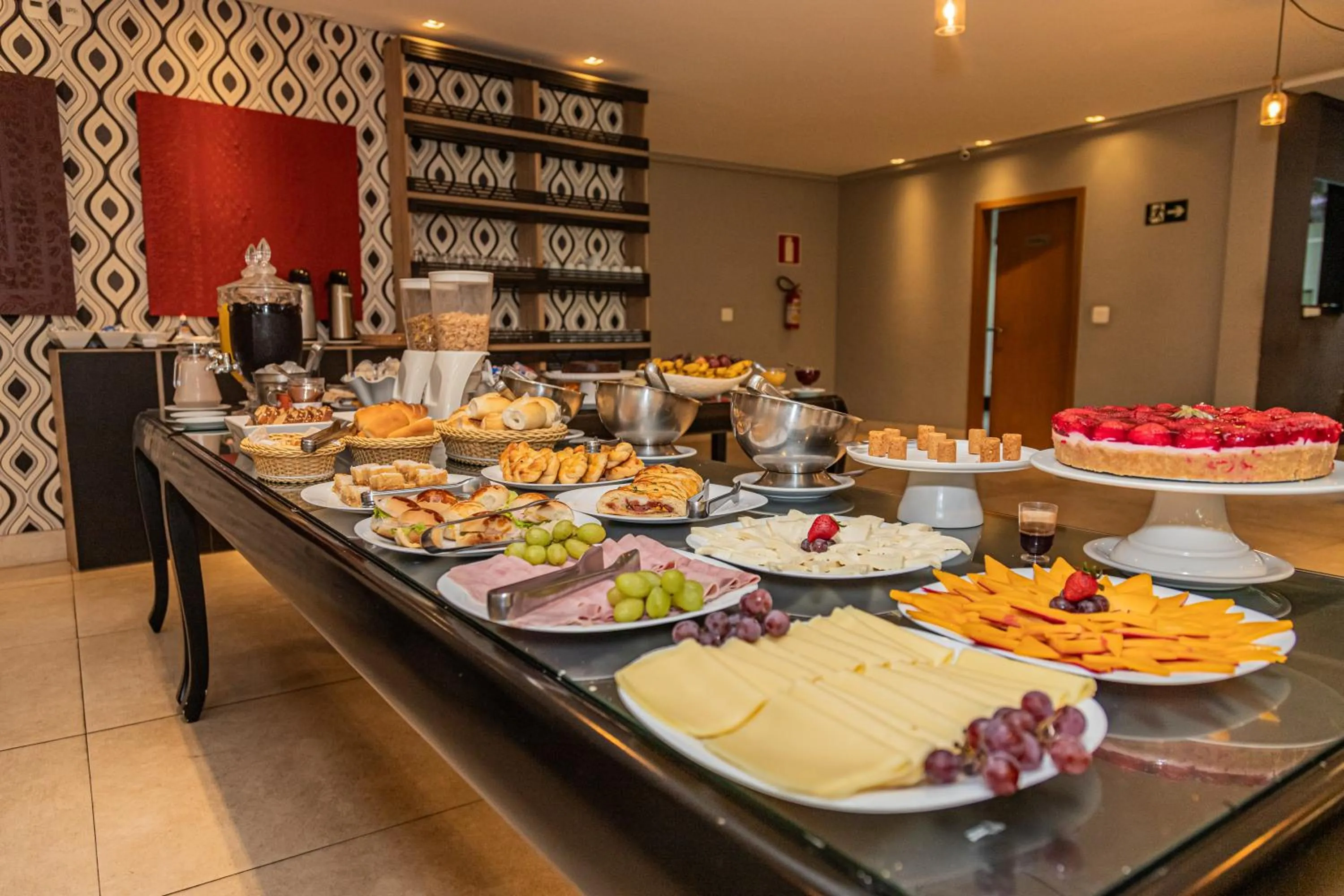 Food and drinks in Hotel Eldorado Flat