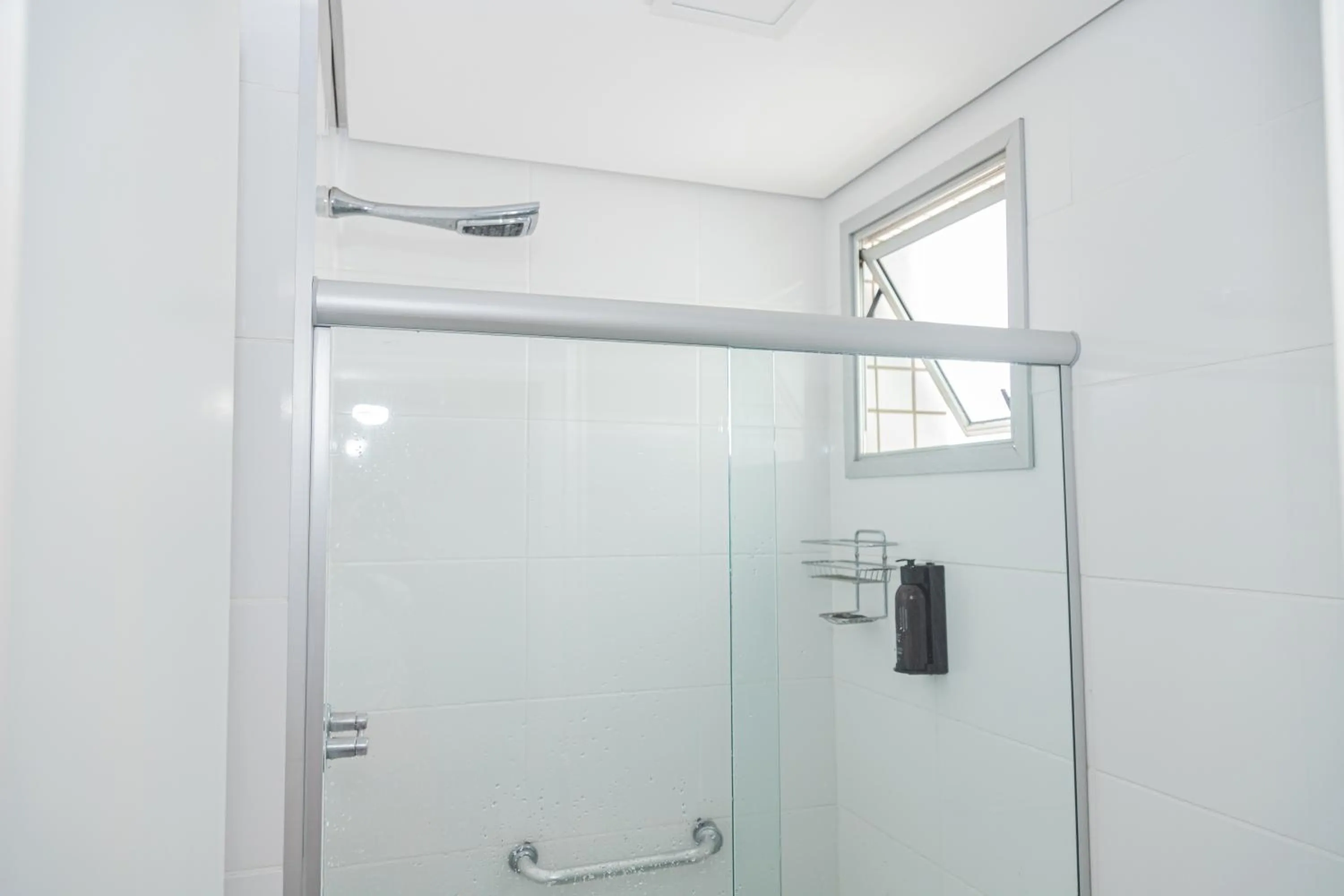 Shower in Hotel Eldorado Flat