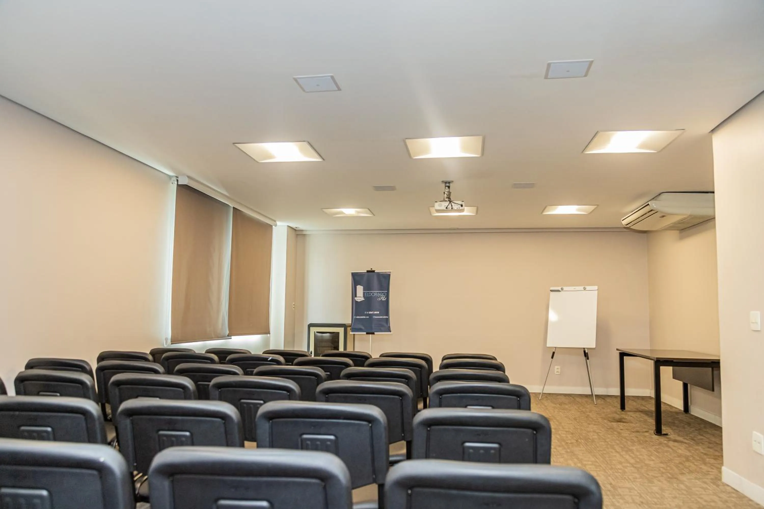 Meeting/conference room in Hotel Eldorado Flat