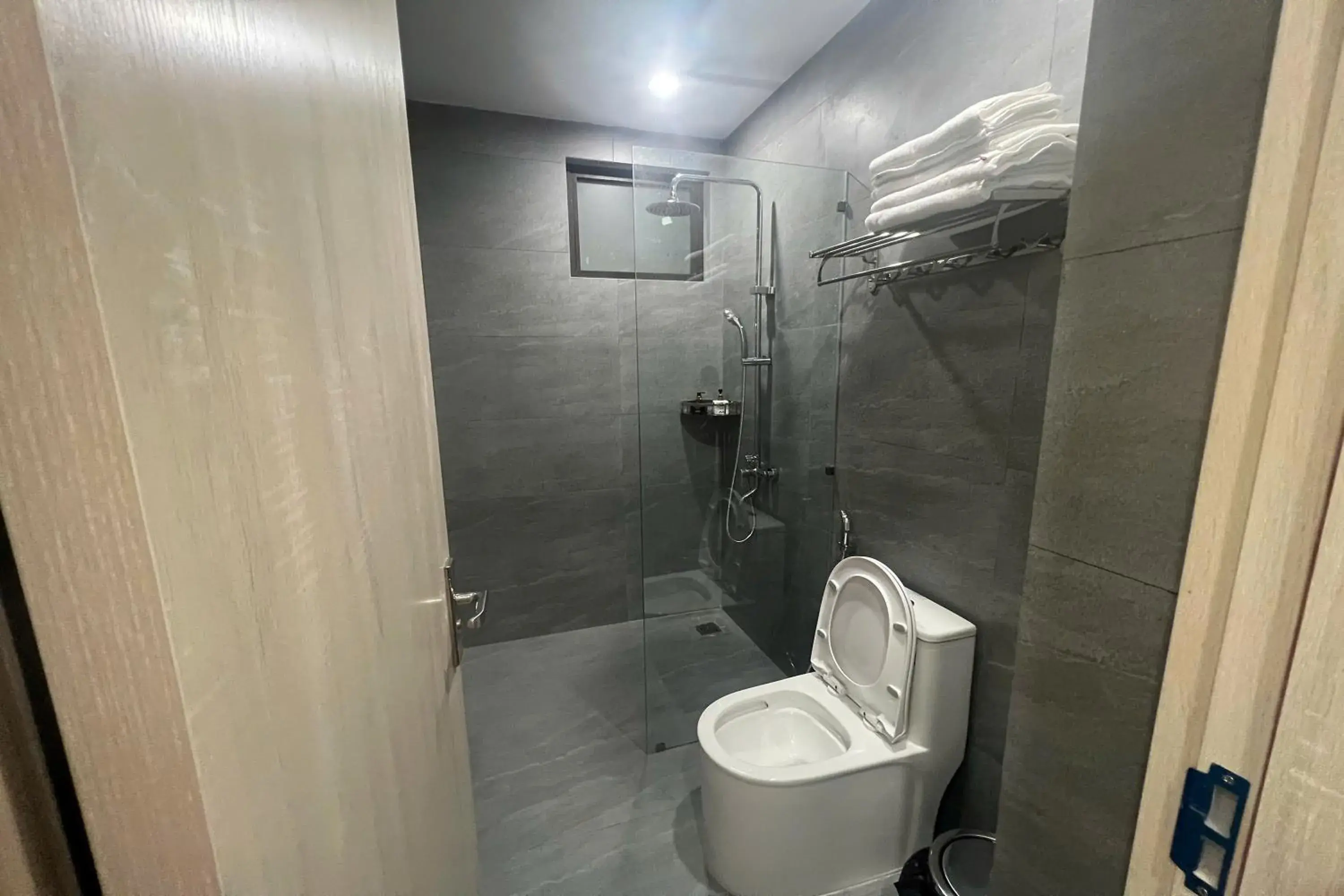 Bathroom in Thao Trang Hotel Bathroom in Thao Trang Hotel