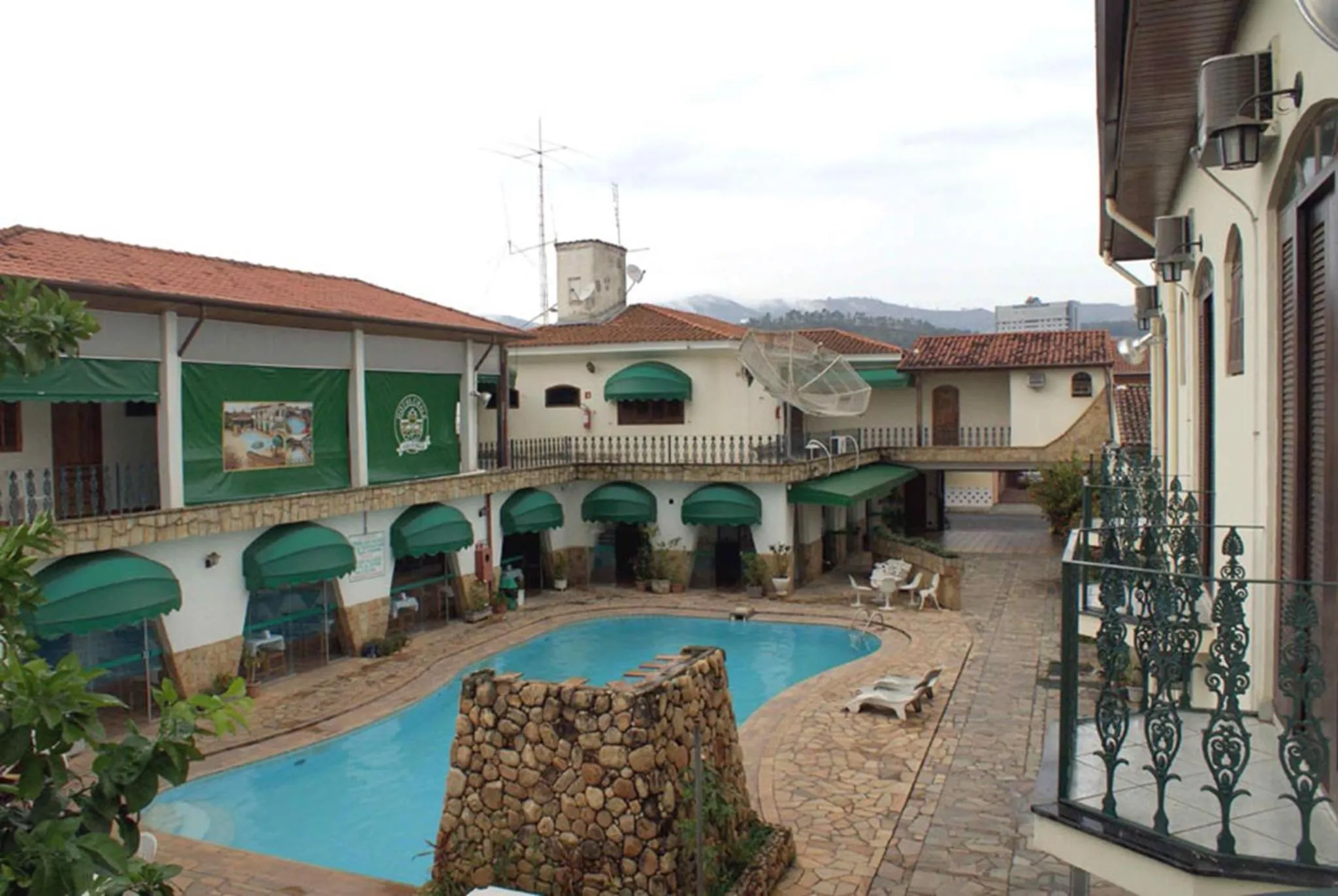Property building in Hotel Chalé São Jorge