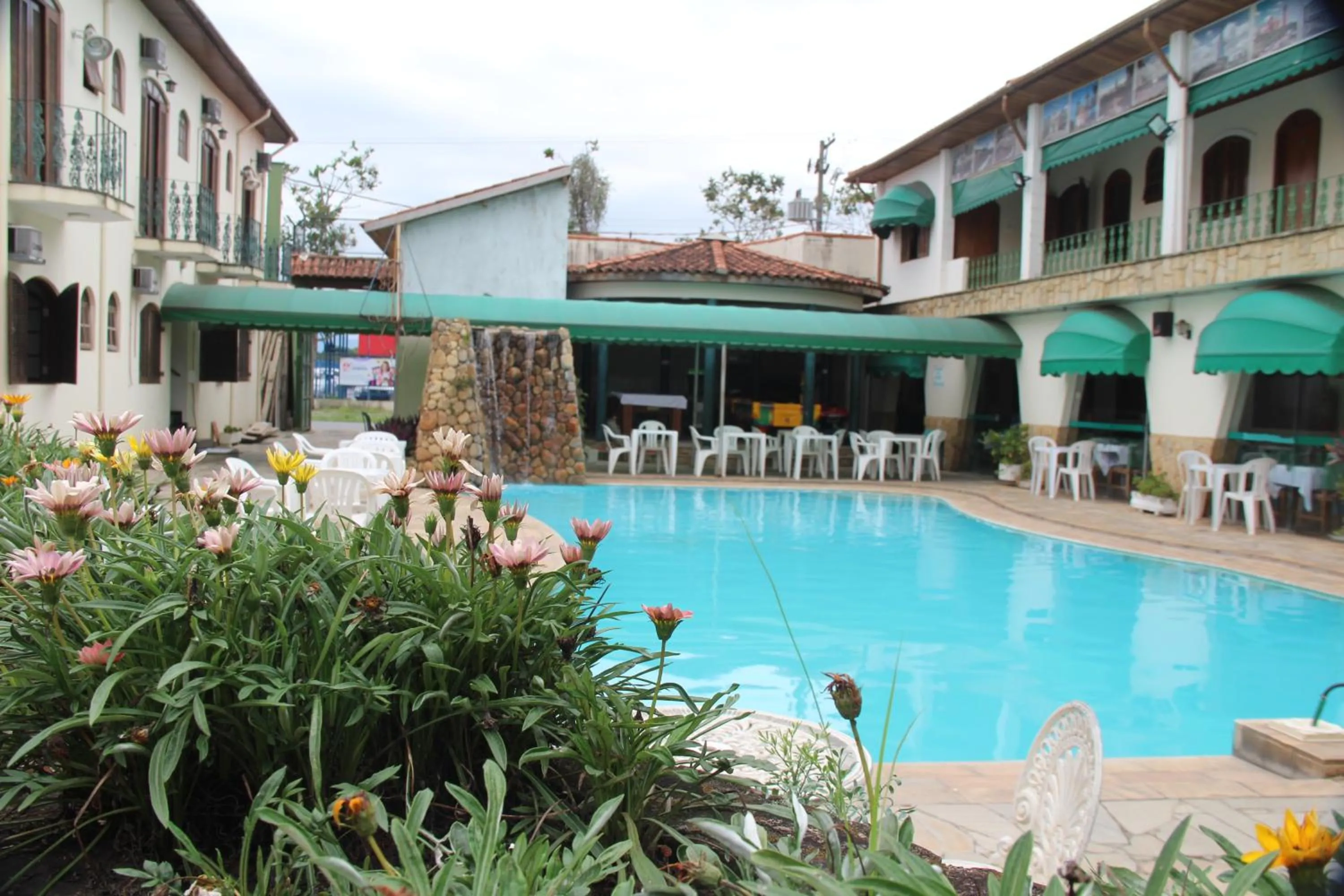 Pool view in Hotel Chalé São Jorge
