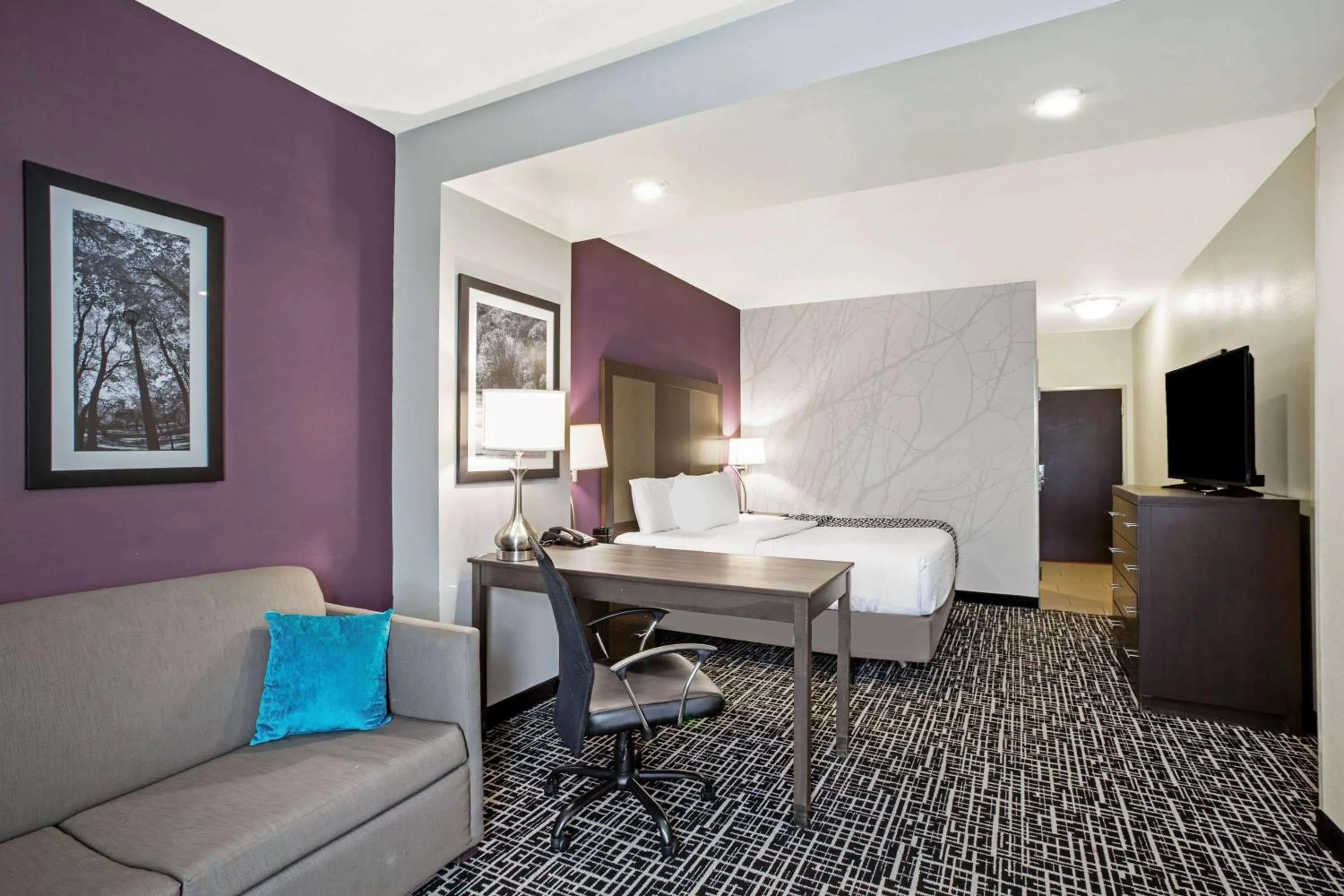 Photo of the whole room, Bed in La Quinta by Wyndham York