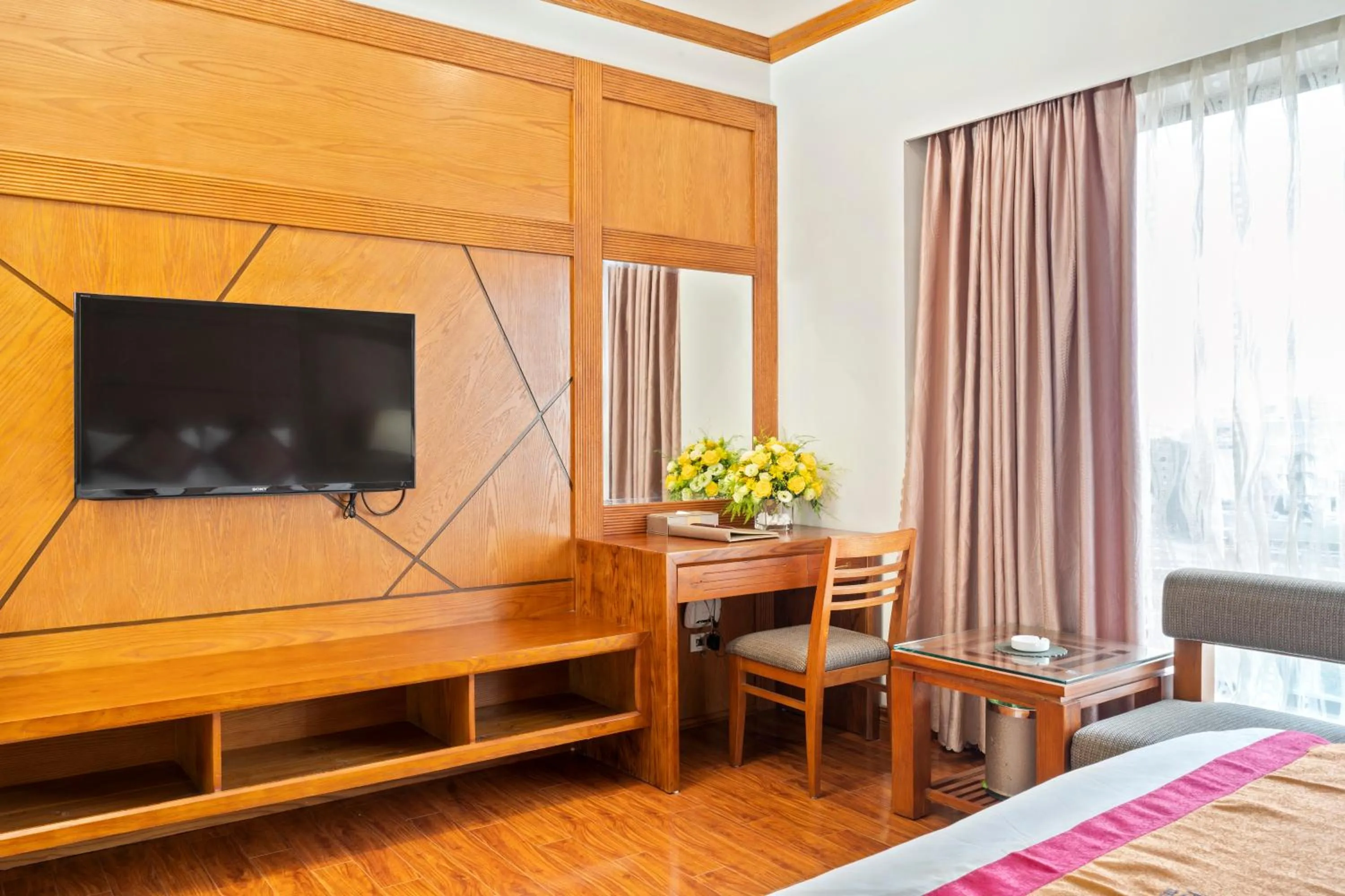 Seating area, Bed in Phuong Anh Hotel 2 Hai Duong