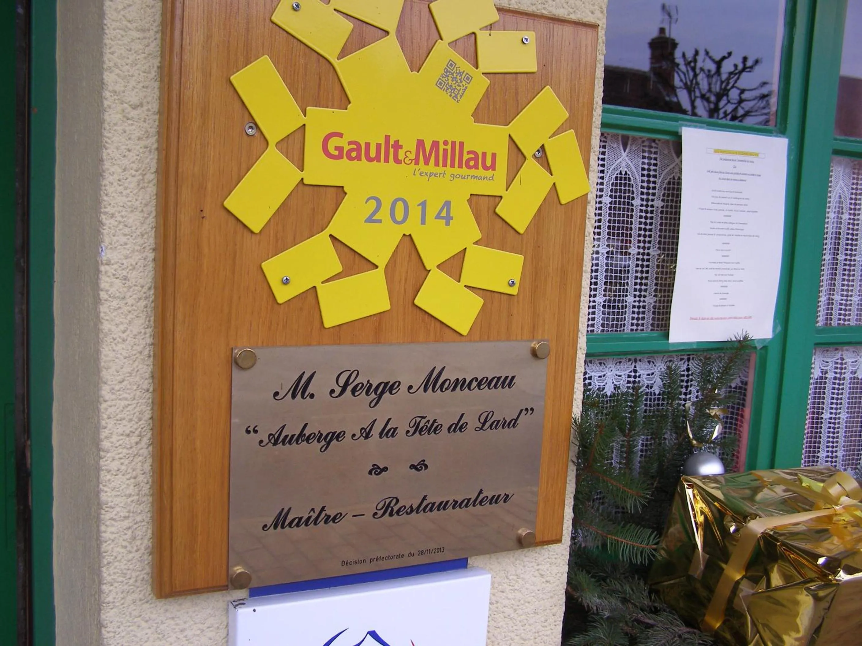 Logo/Certificate/Sign in Logis Auberge À La Tête De Lard