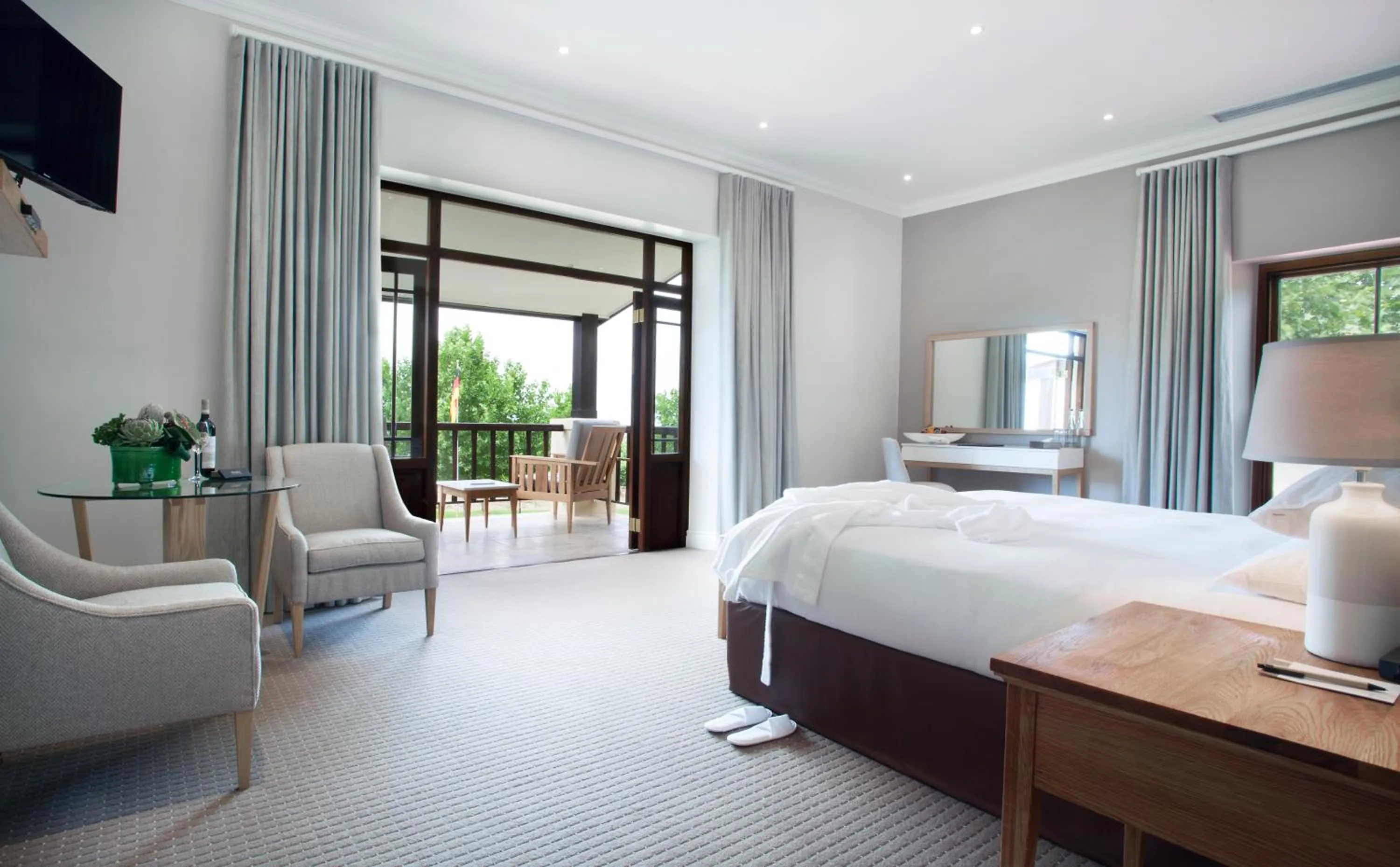 Balcony/Terrace, Bed in ASARA Wine Estate & Hotel