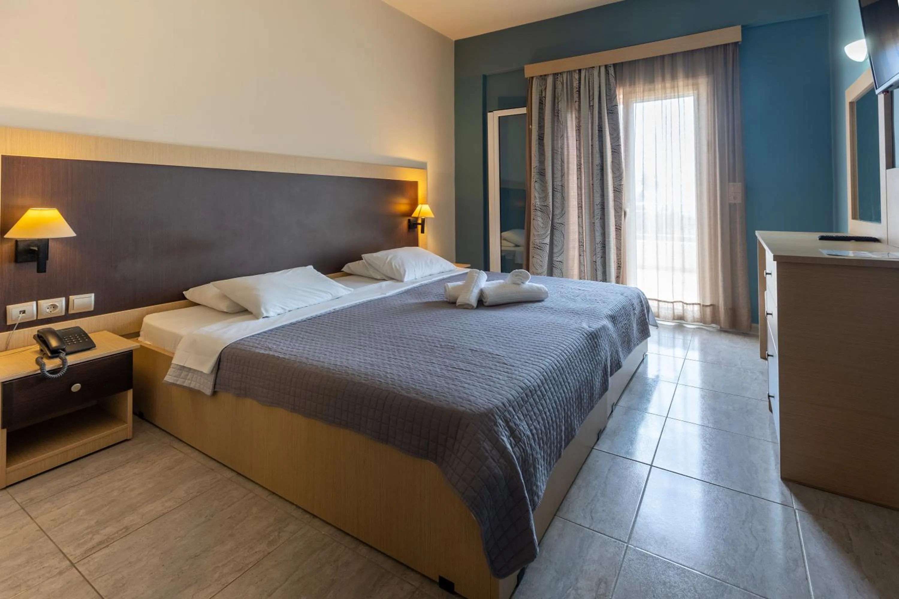 Bed in Paradise Resort