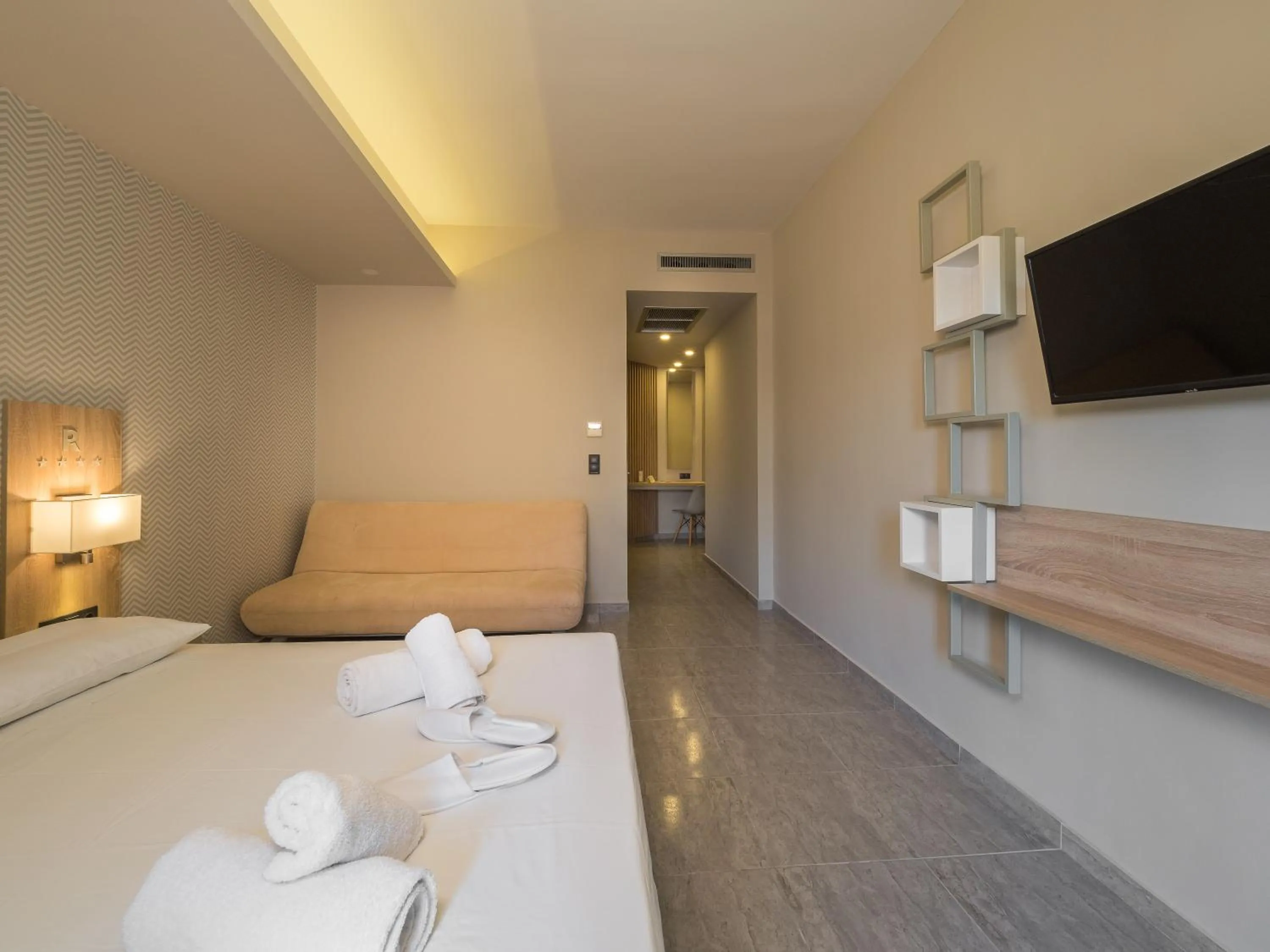 Photo of the whole room, Bed in Paradise Resort