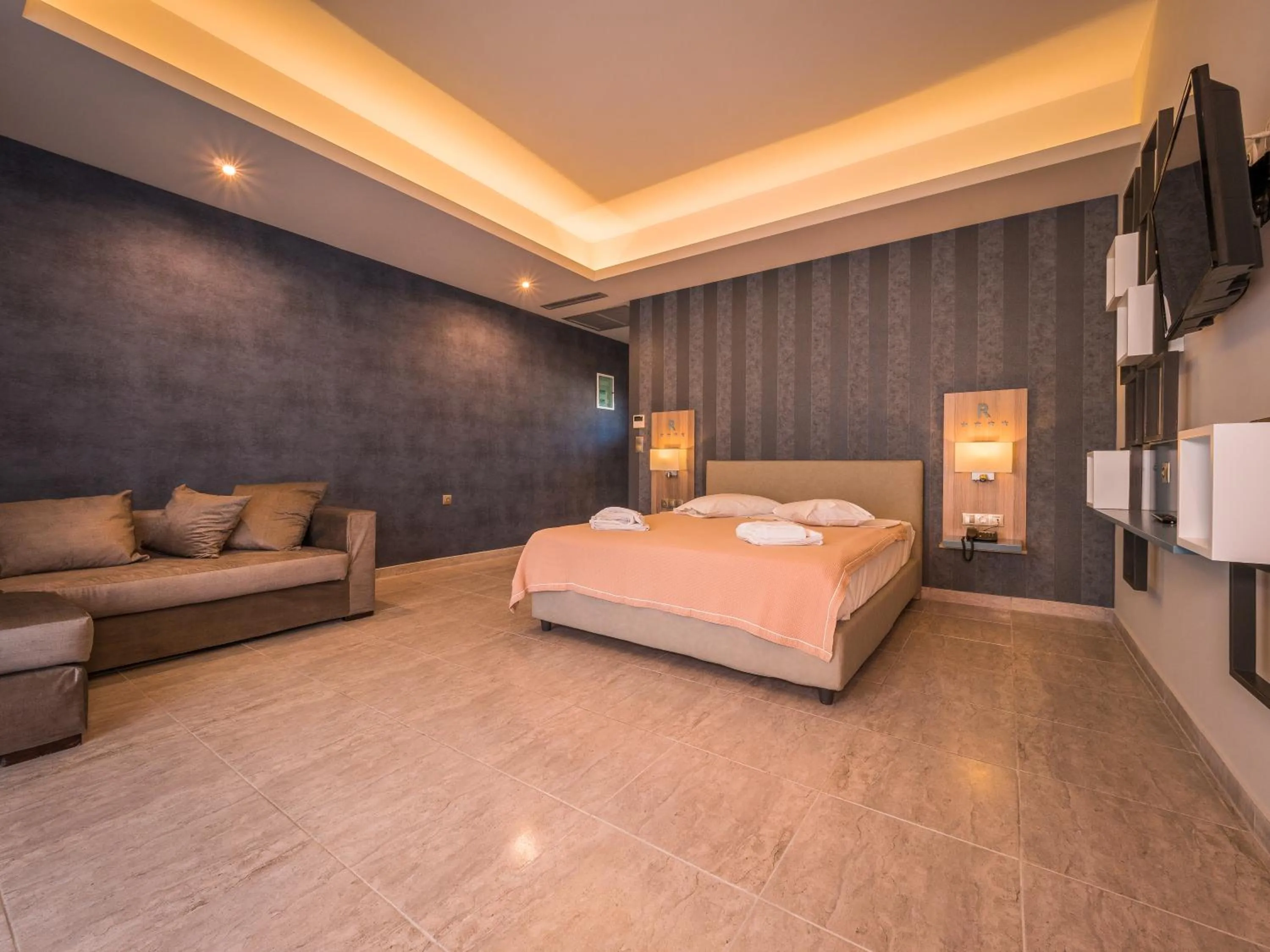 Photo of the whole room, Bed in Paradise Resort