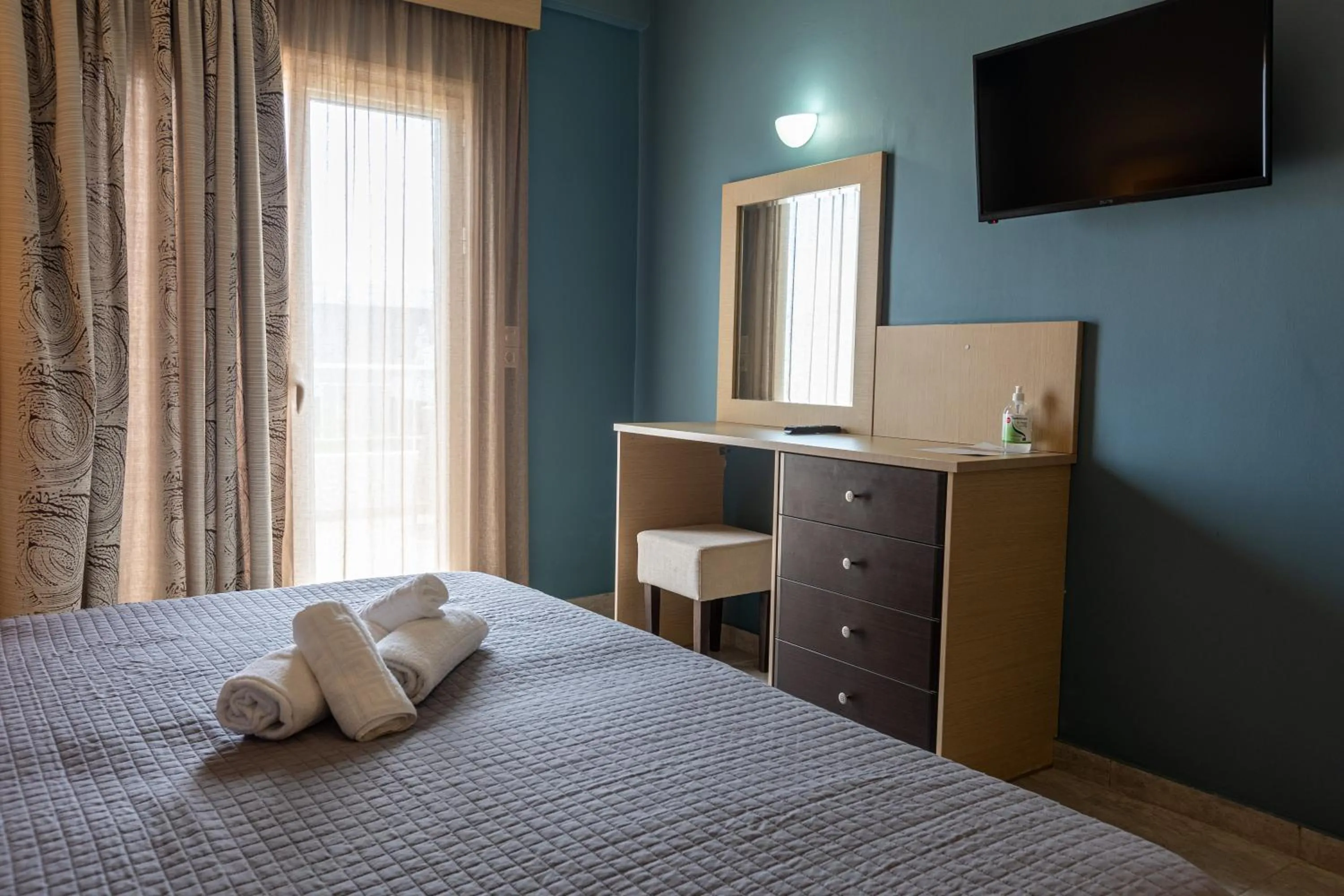 Bed in Paradise Resort