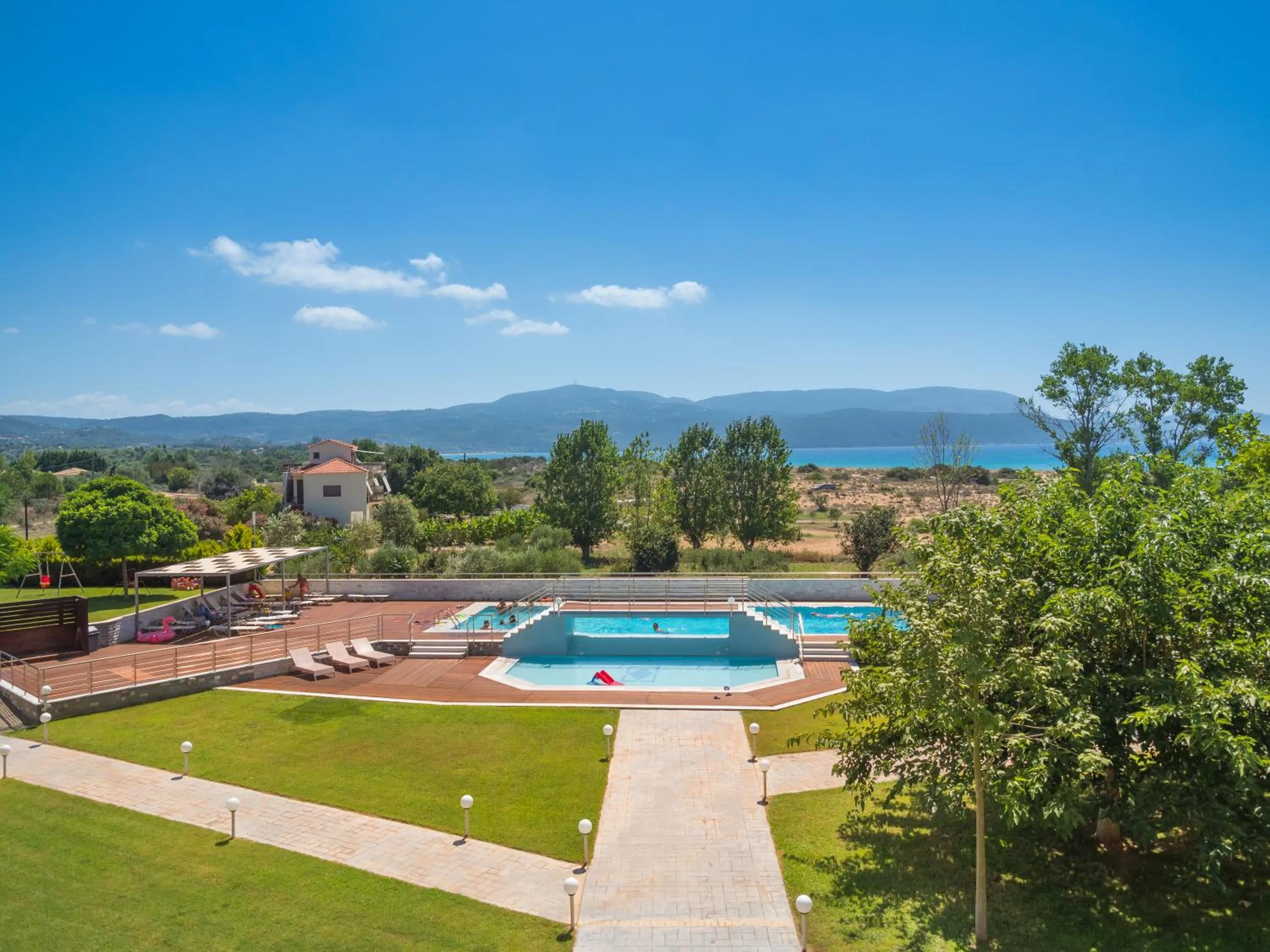 Swimming pool in Paradise Resort