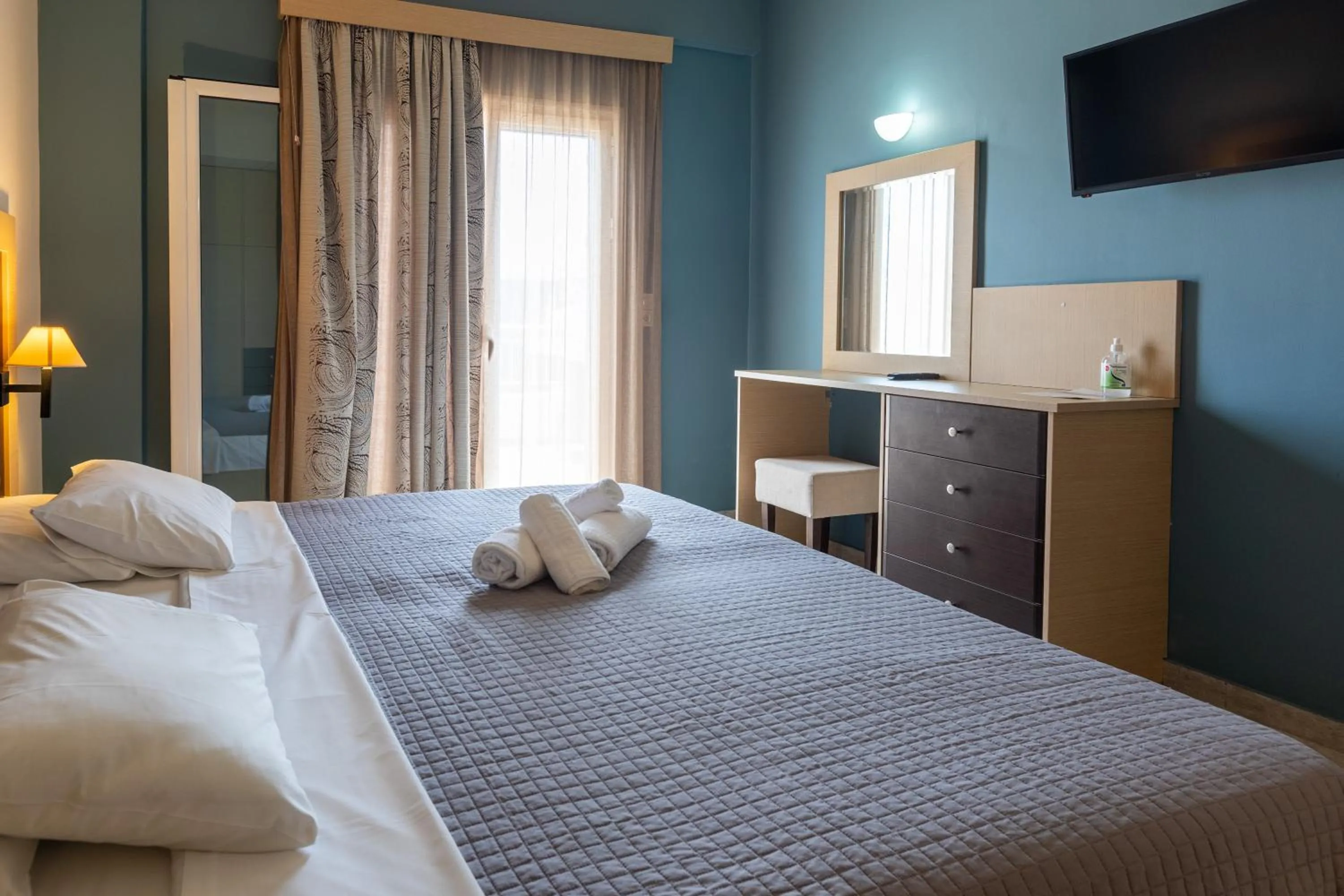 Bed in Paradise Resort