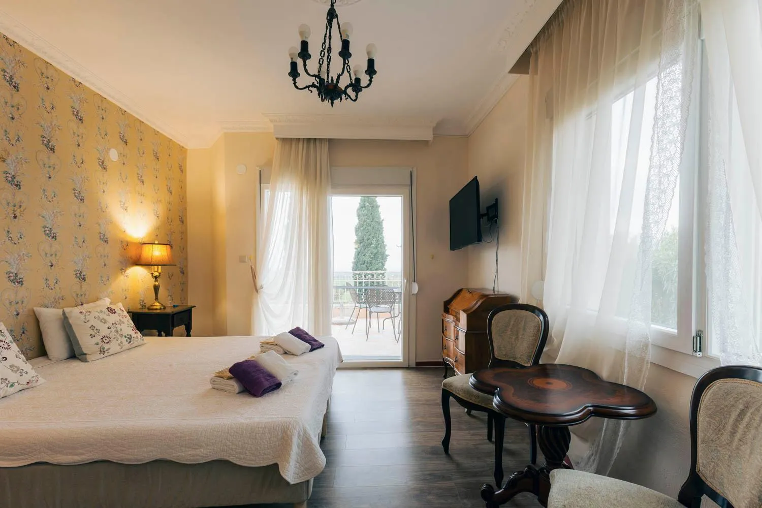 Bed in Hotel Villa Sevasti