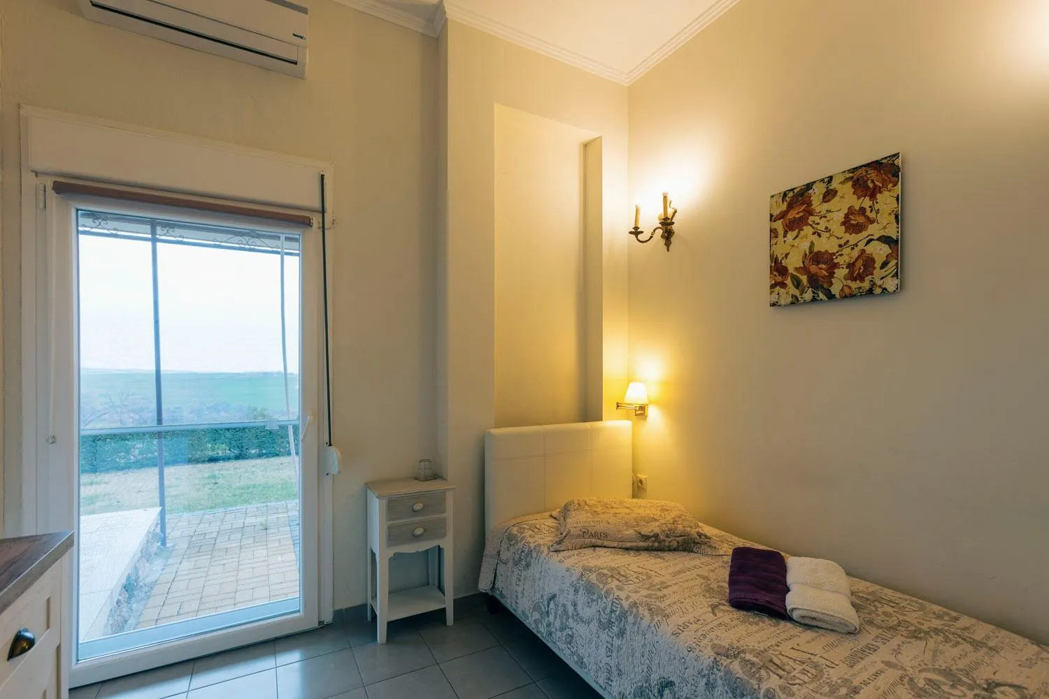 Bed in Hotel Villa Sevasti