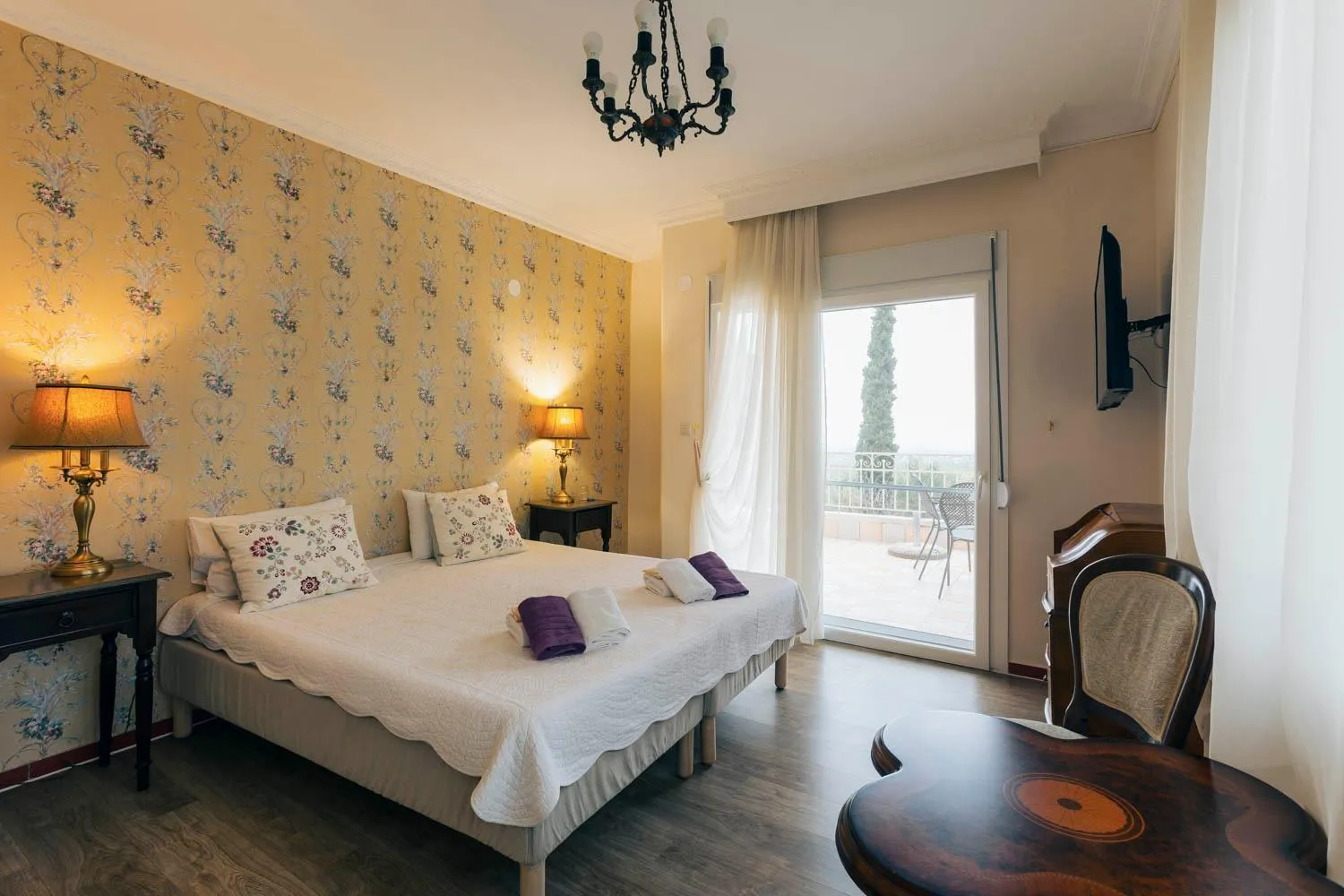 Bed in Hotel Villa Sevasti