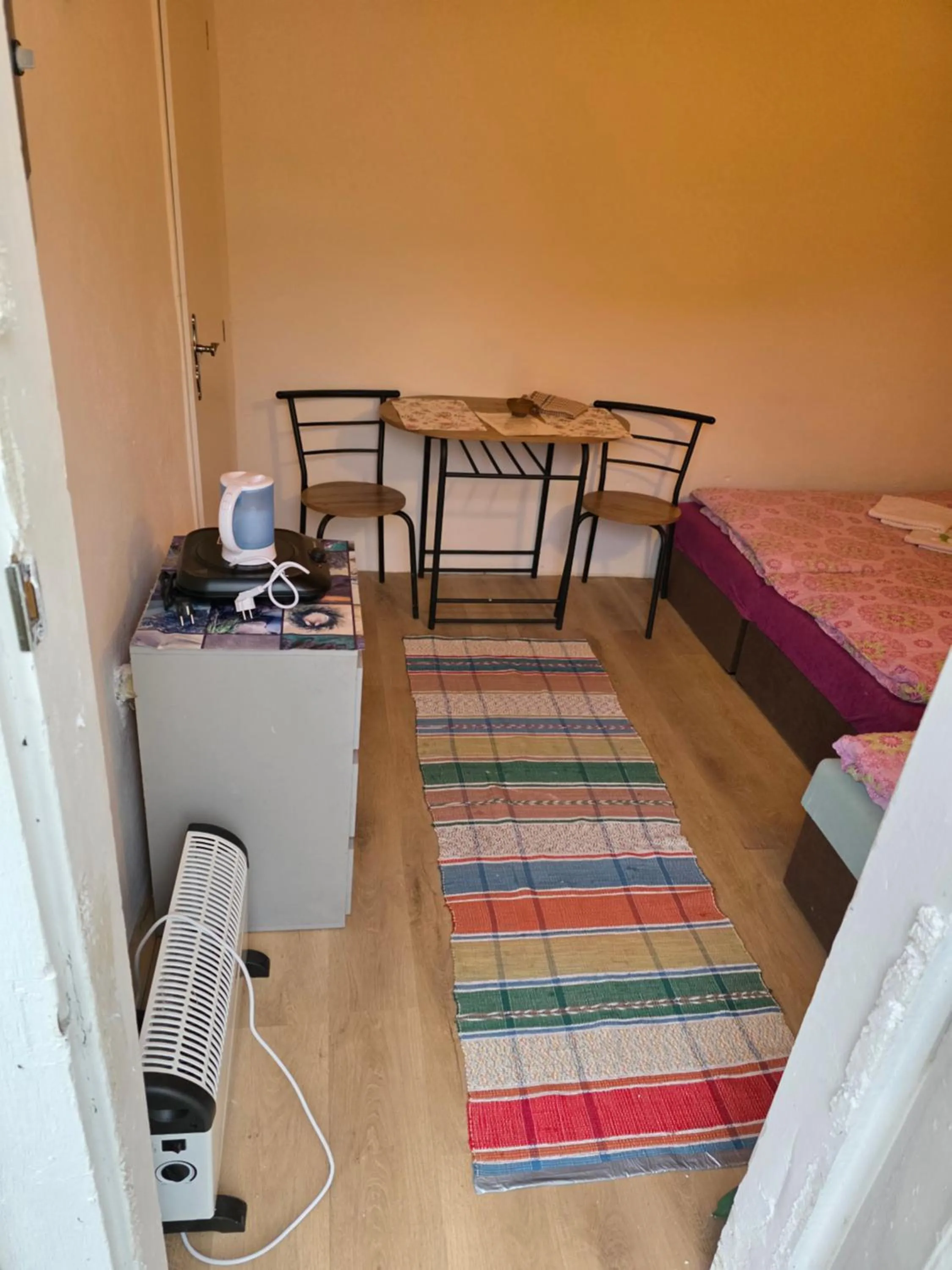 Bed in Prague Retro Challenge and Garden