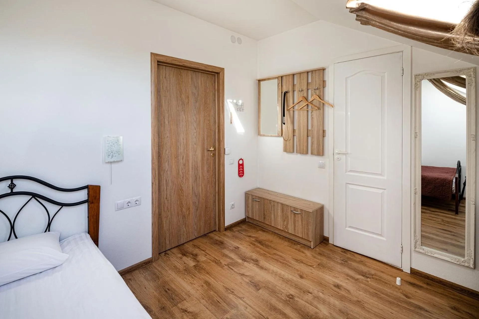 Photo of the whole room, Bed in Biplan Hotel