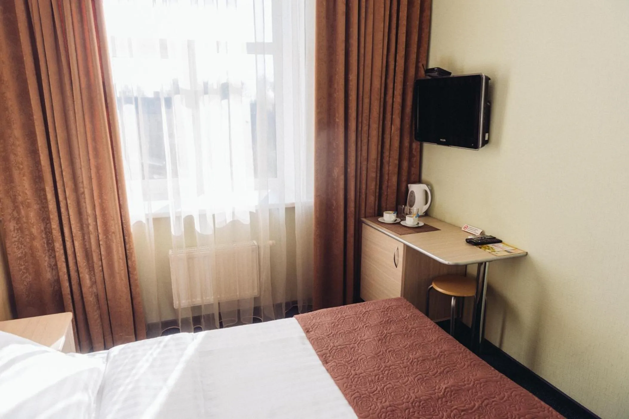 Photo of the whole room, Bed in Biplan Hotel