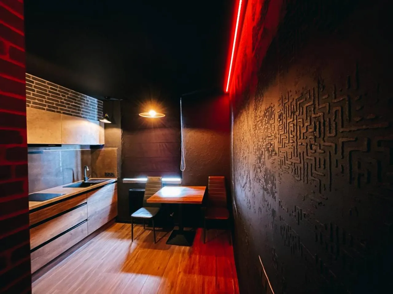 Kitchen or kitchenette in Biplan Hotel