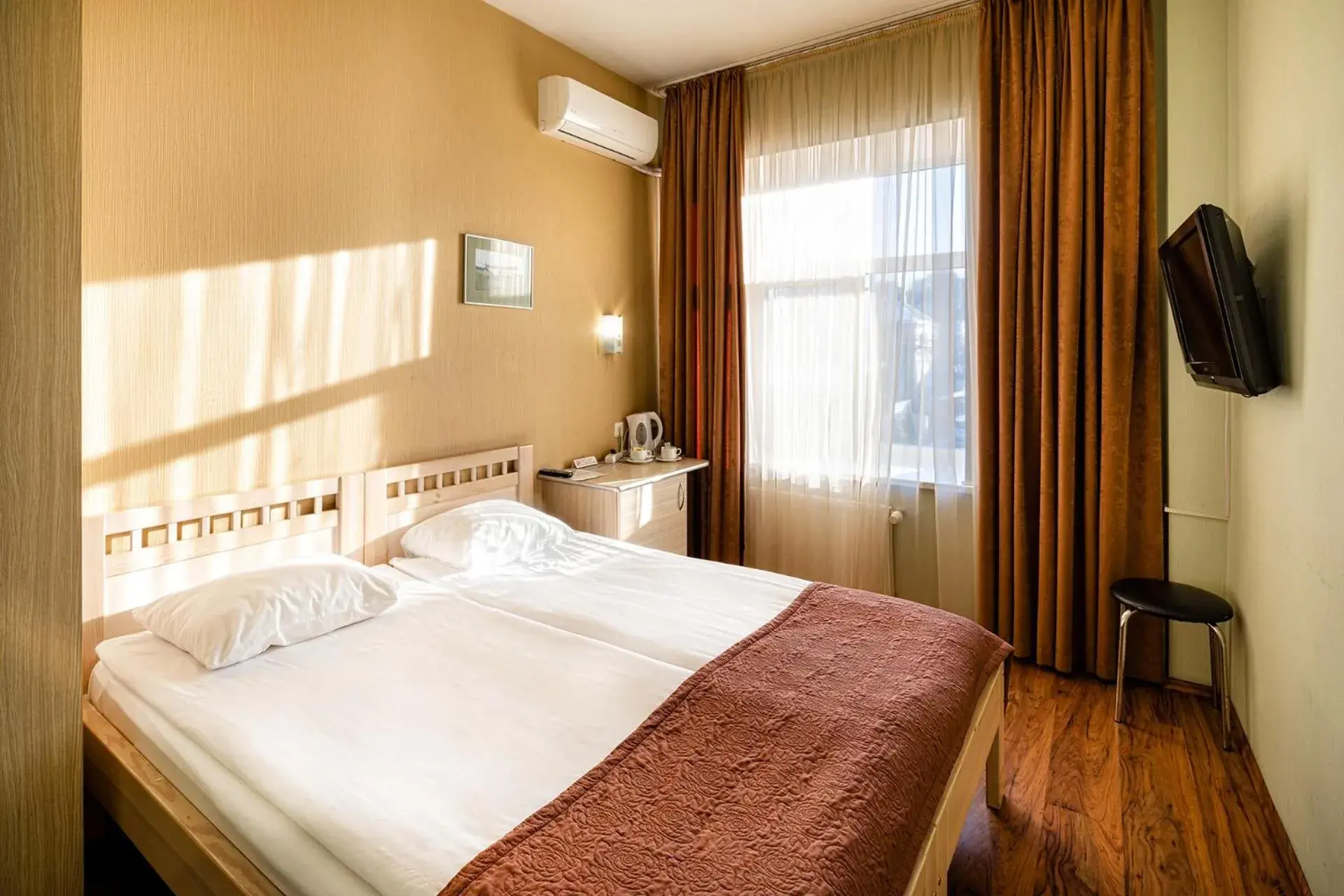 Standard Double or Twin Room in Biplan Hotel Standard Double or Twin Room in Biplan Hotel