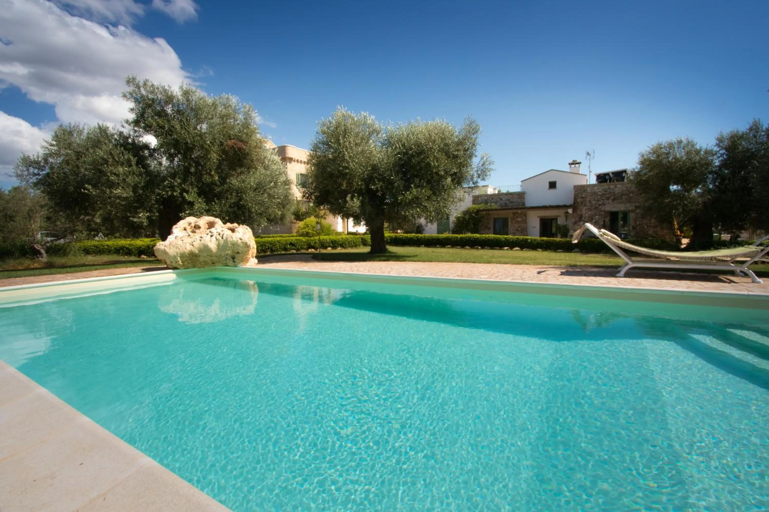 Swimming pool in Casale de li Canti