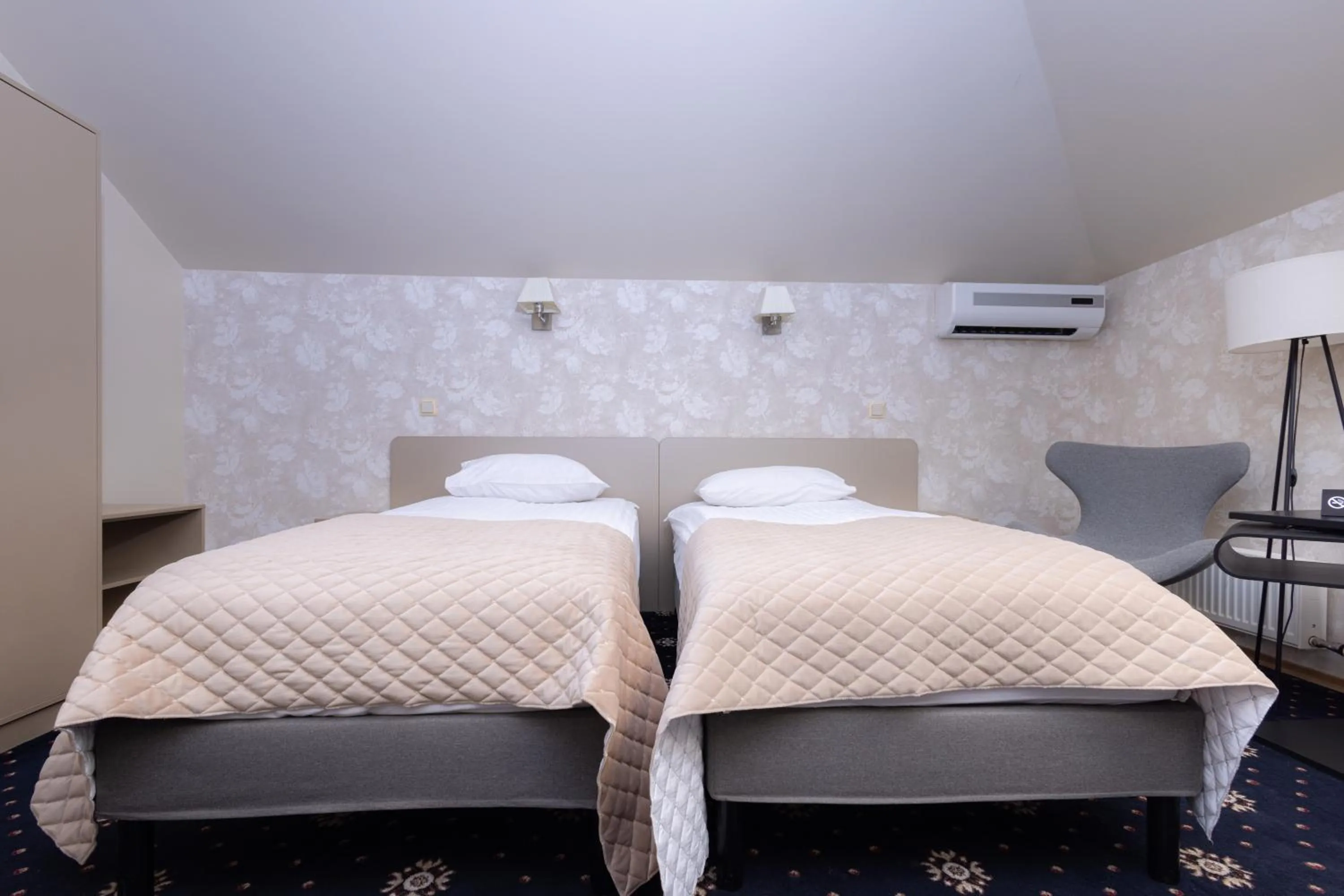 Bed in Hotel Felicia