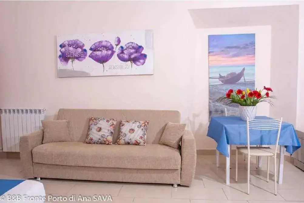 Quadruple Room with Private External Bathroom in Alloggio Turistico Port View Quadruple Room with Private External Bathroom in Alloggio Turistico Port View