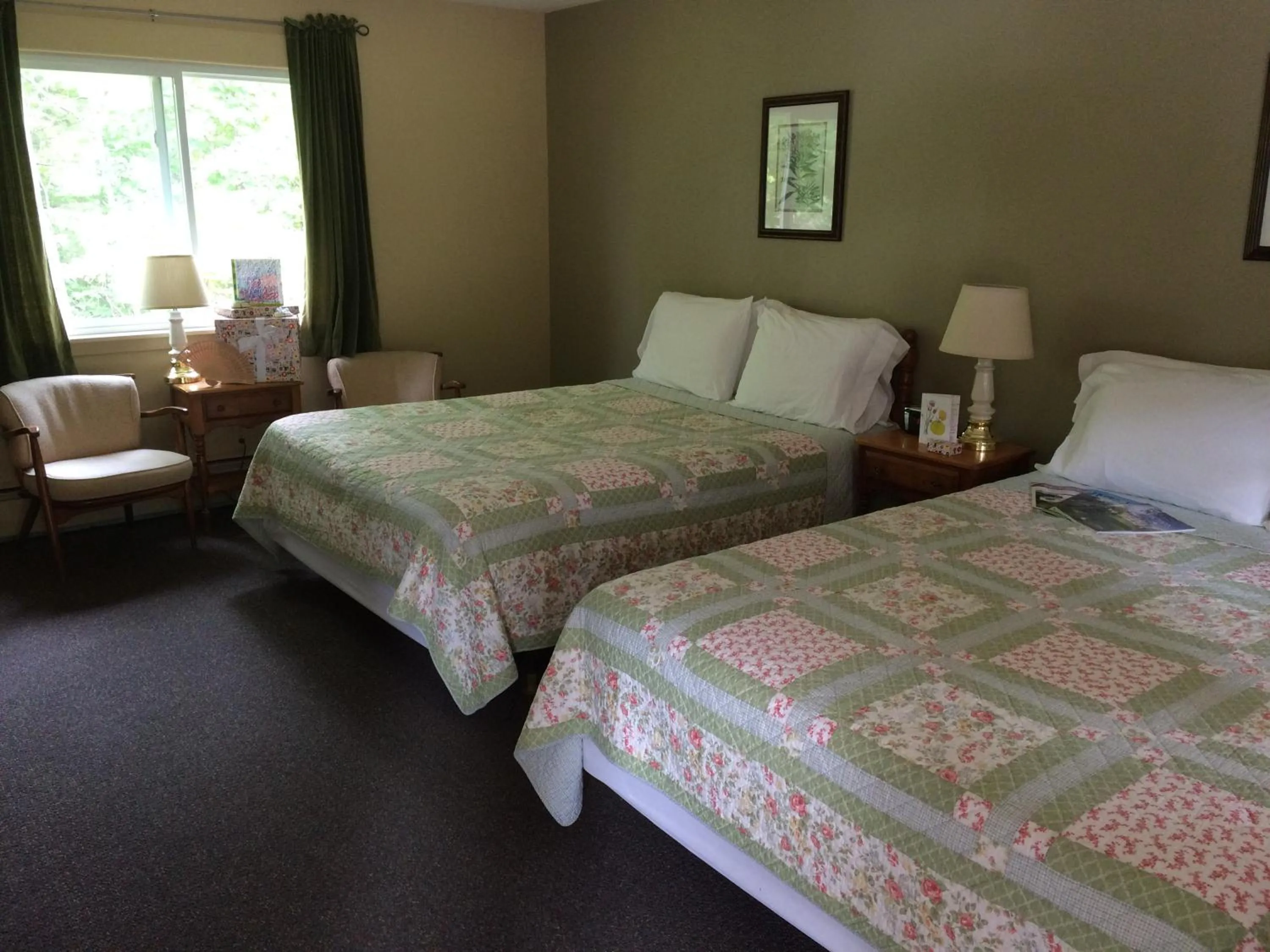 Bed in Aerie Inn of Vermont