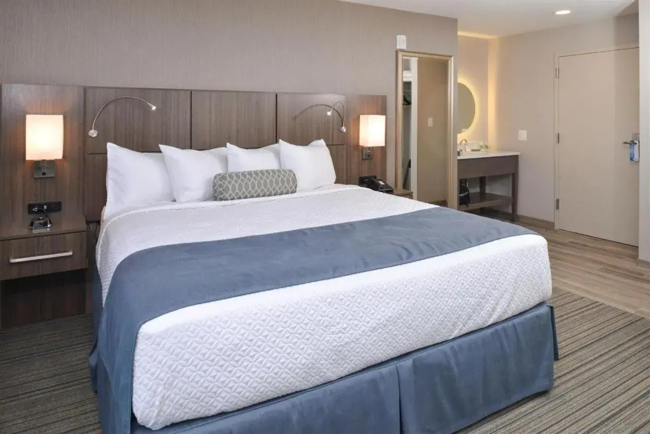 Bed in Anchored Inn at Hidden Harbor Bed in Anchored Inn at Hidden Harbor