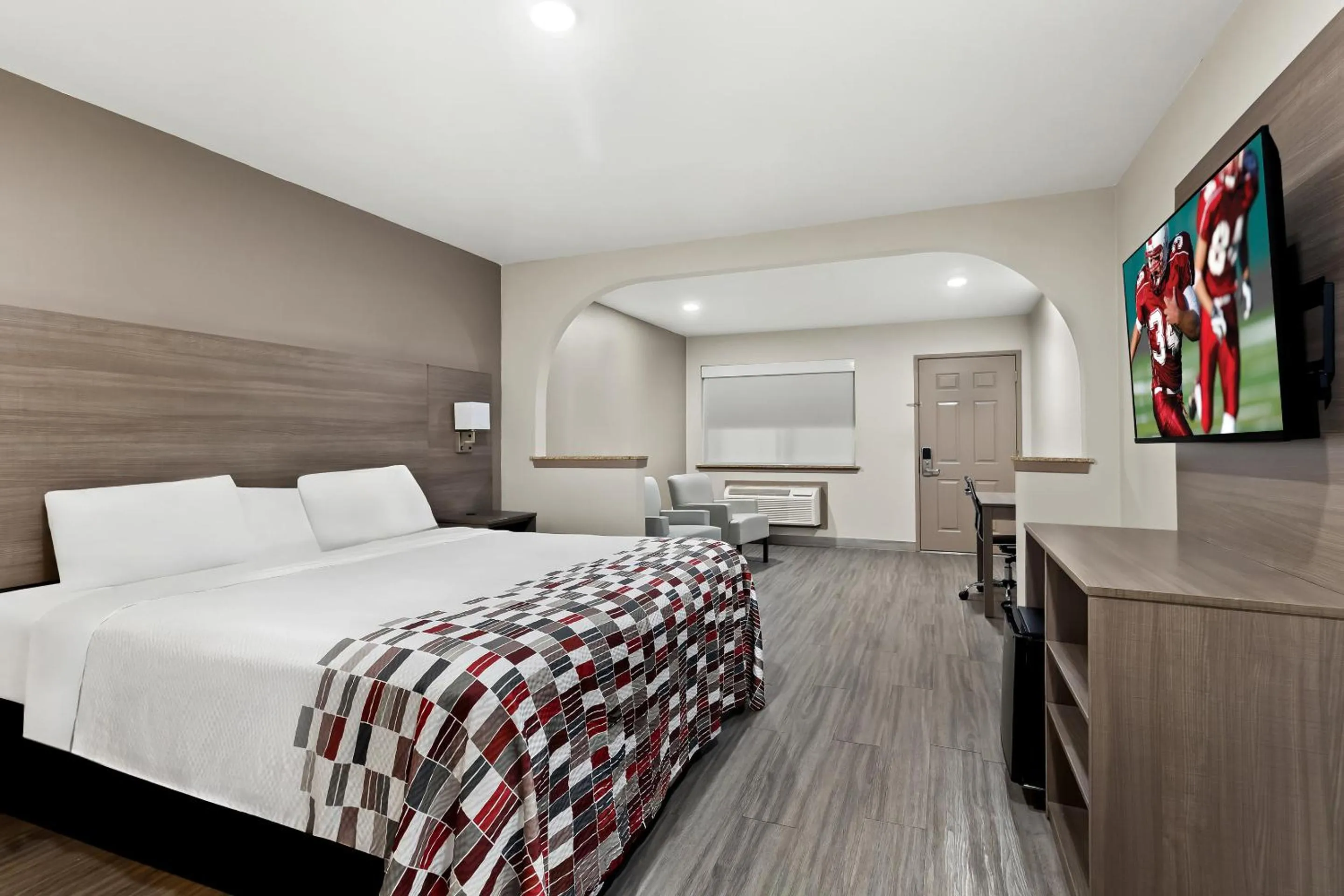 Bedroom, Bed in Red Roof Inn Stafford, TX