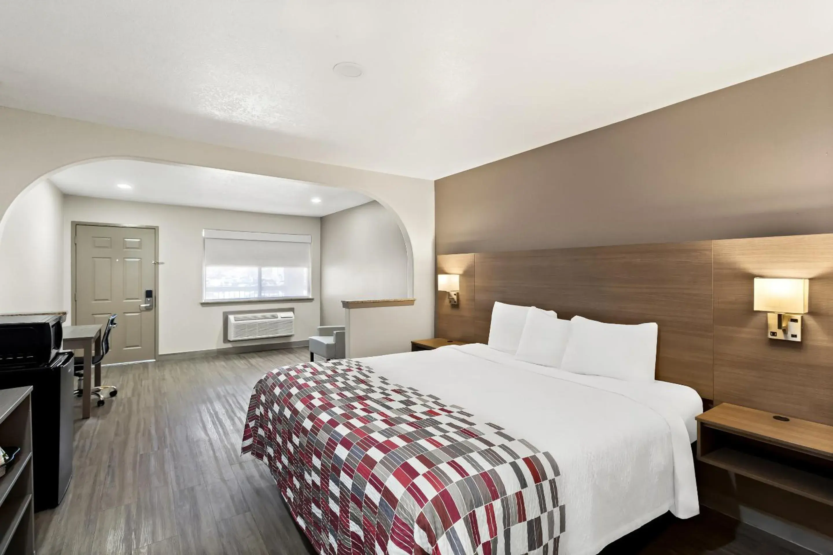 Bedroom, Bed in Red Roof Inn Stafford, TX Bedroom, Bed in Red Roof Inn Stafford, TX