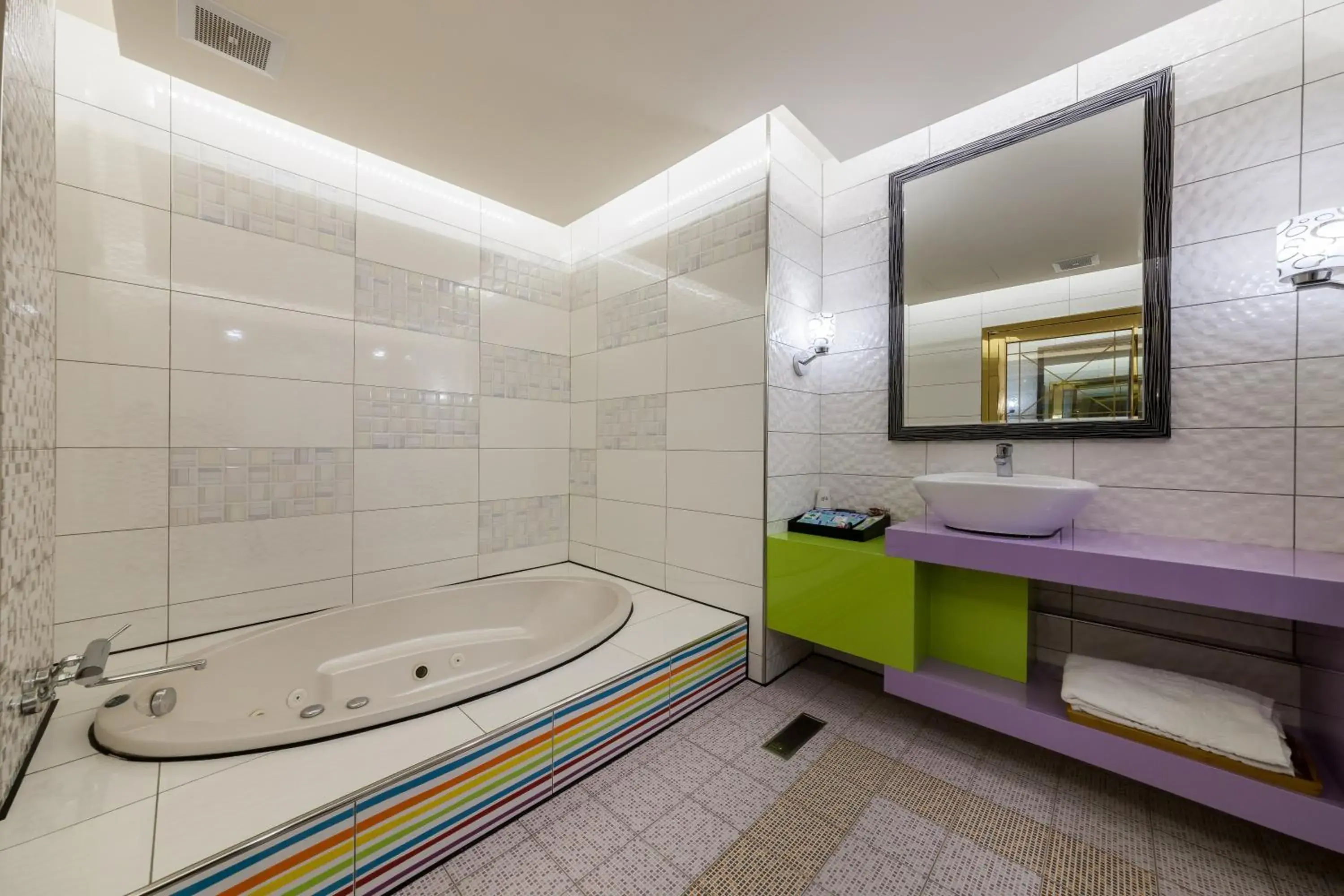 Bathroom in Soho Motel