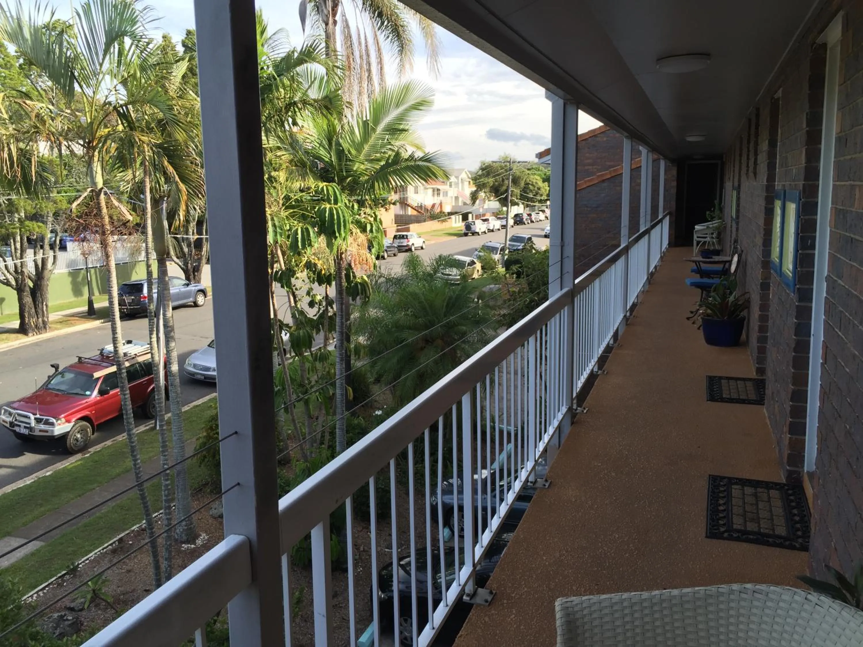 Property building in Holland Park Motel