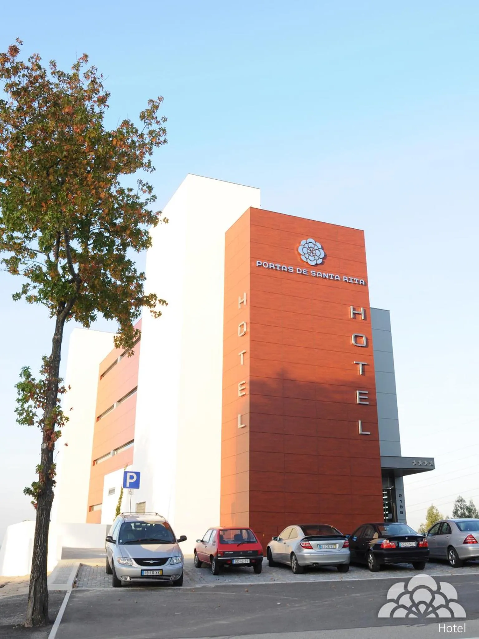 Facade/entrance in Hotel Portas De Santa Rita