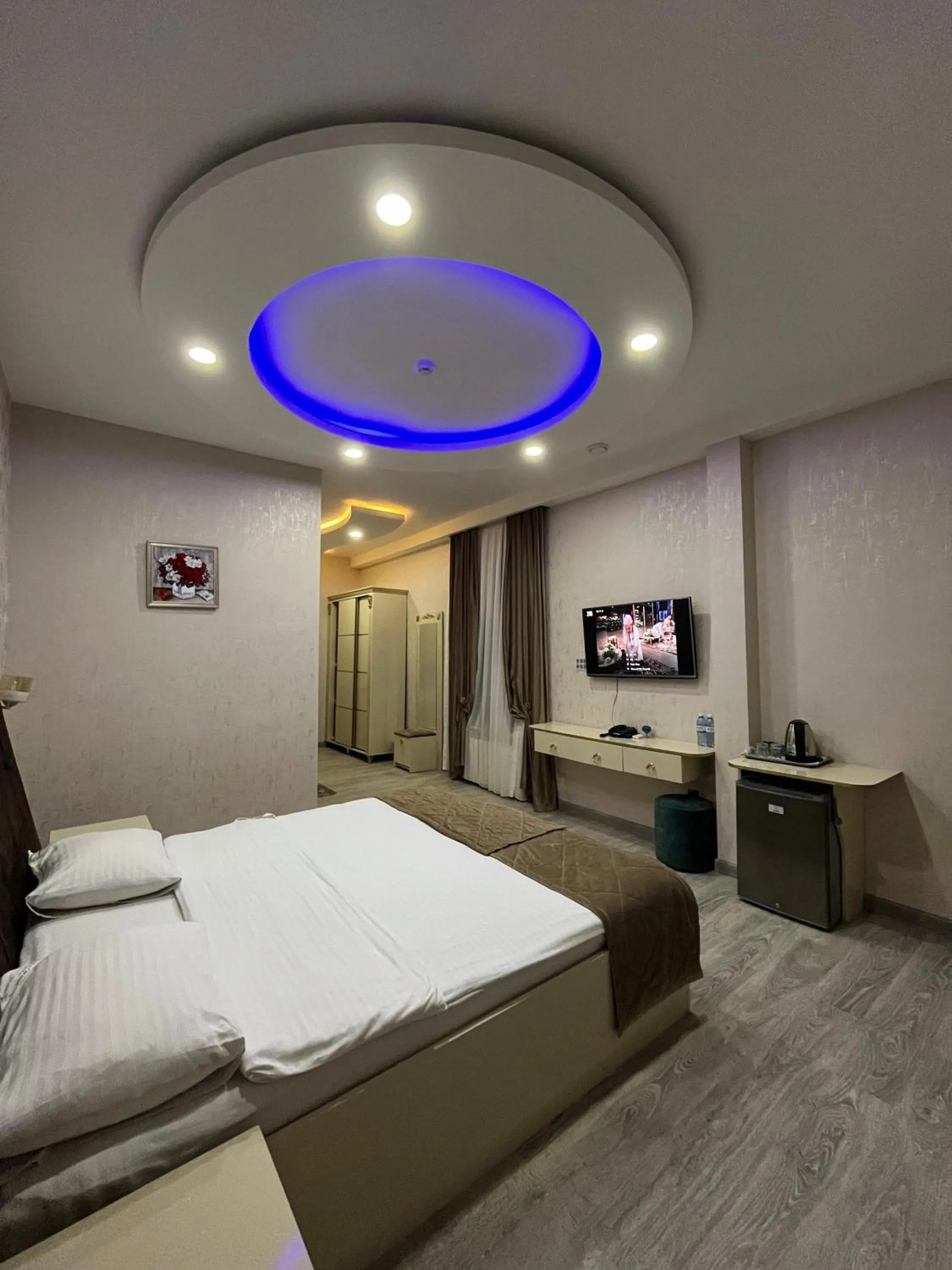 TV and multimedia, Bed in Starway Hotel