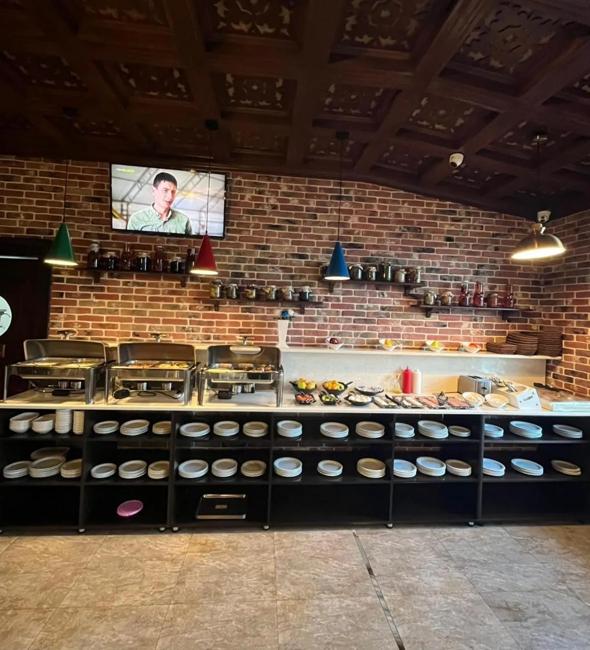 Restaurant/places to eat in Starway Hotel